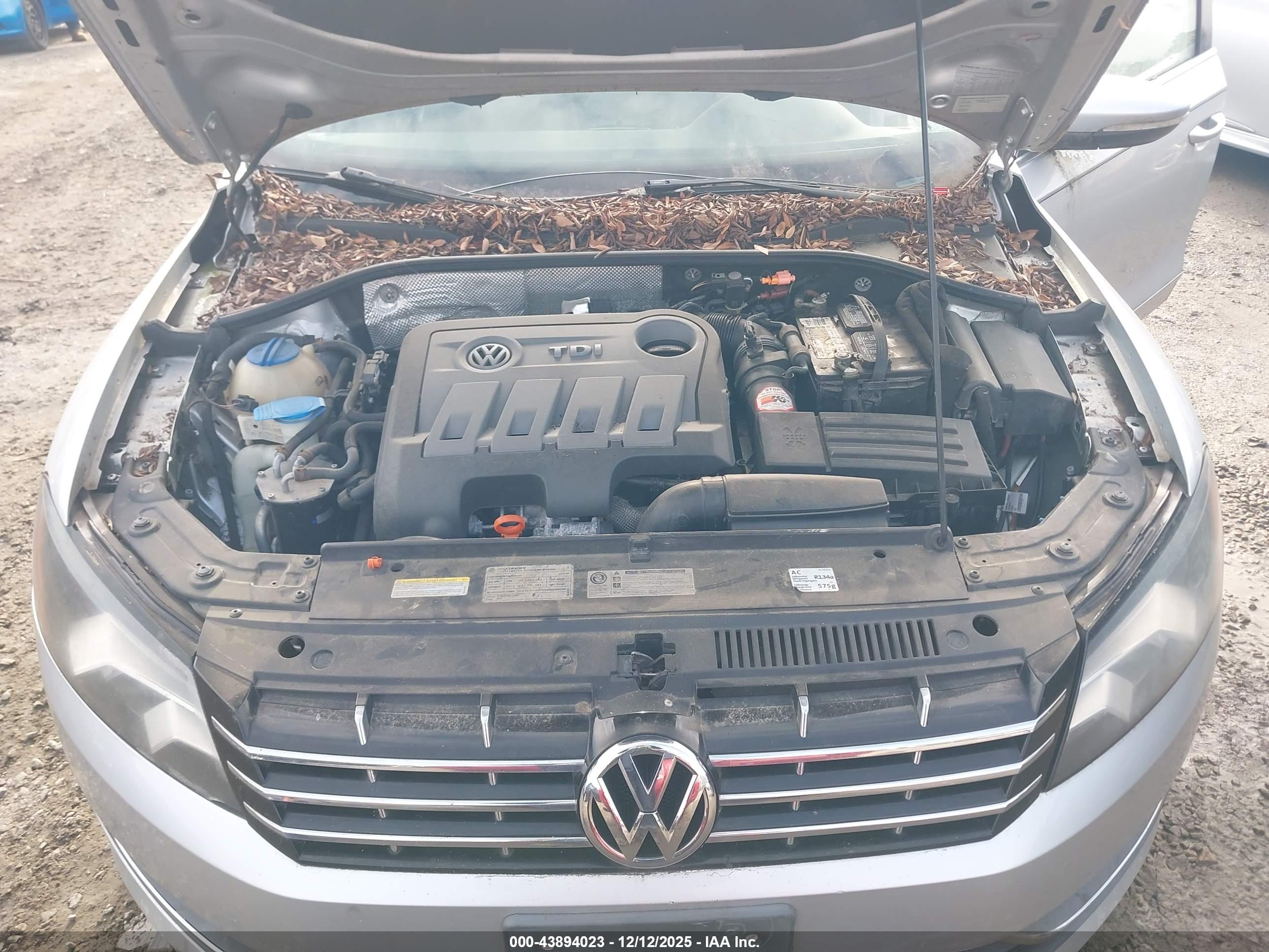 VOLKSWAGEN PASSAT image 10