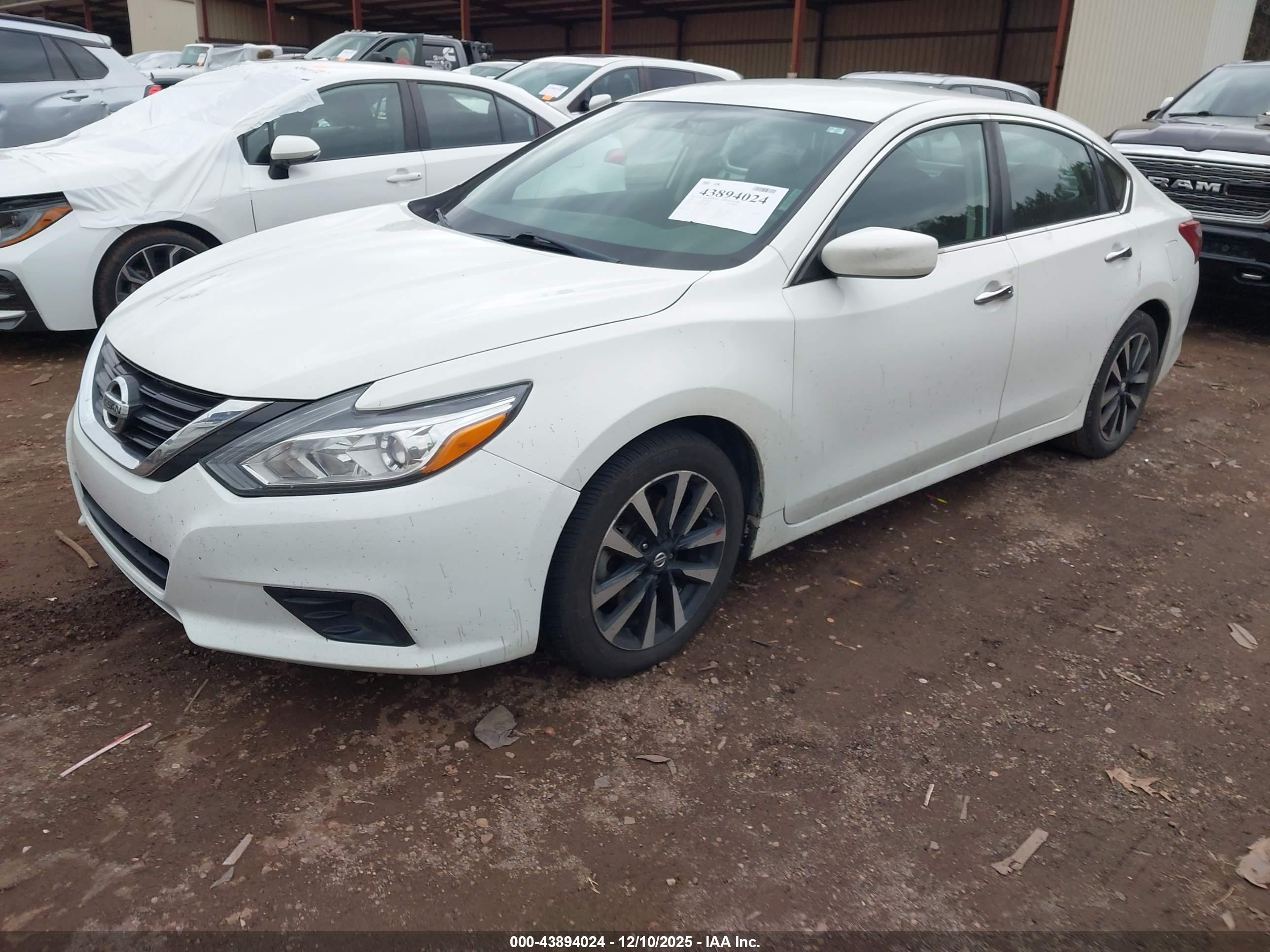 NISSAN ALTIMA image 2