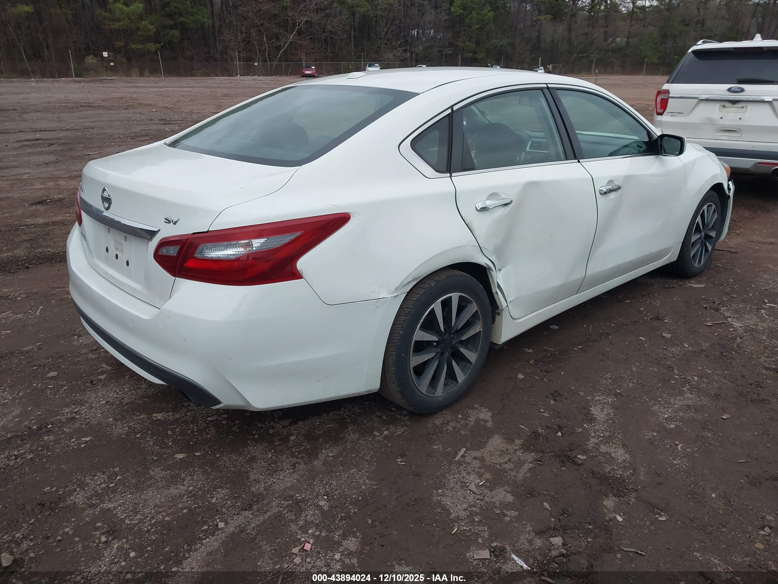 NISSAN ALTIMA image 4