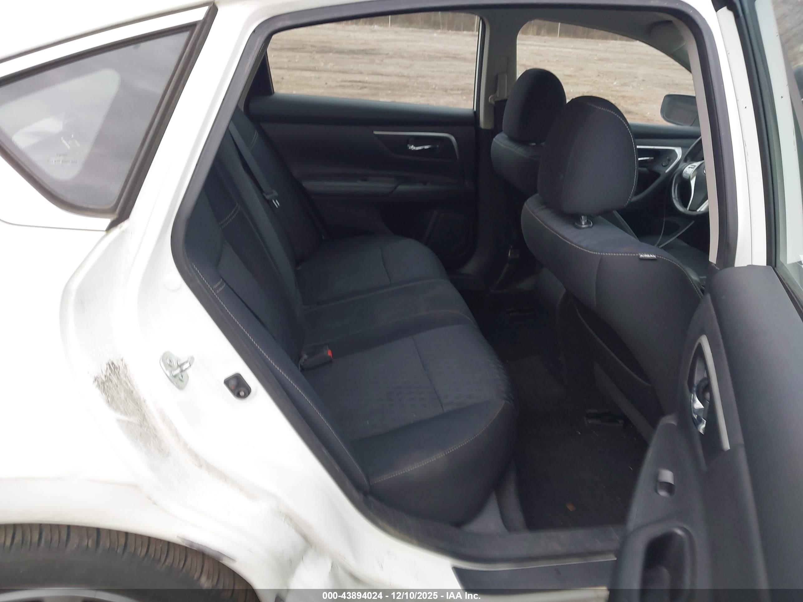 NISSAN ALTIMA image 8
