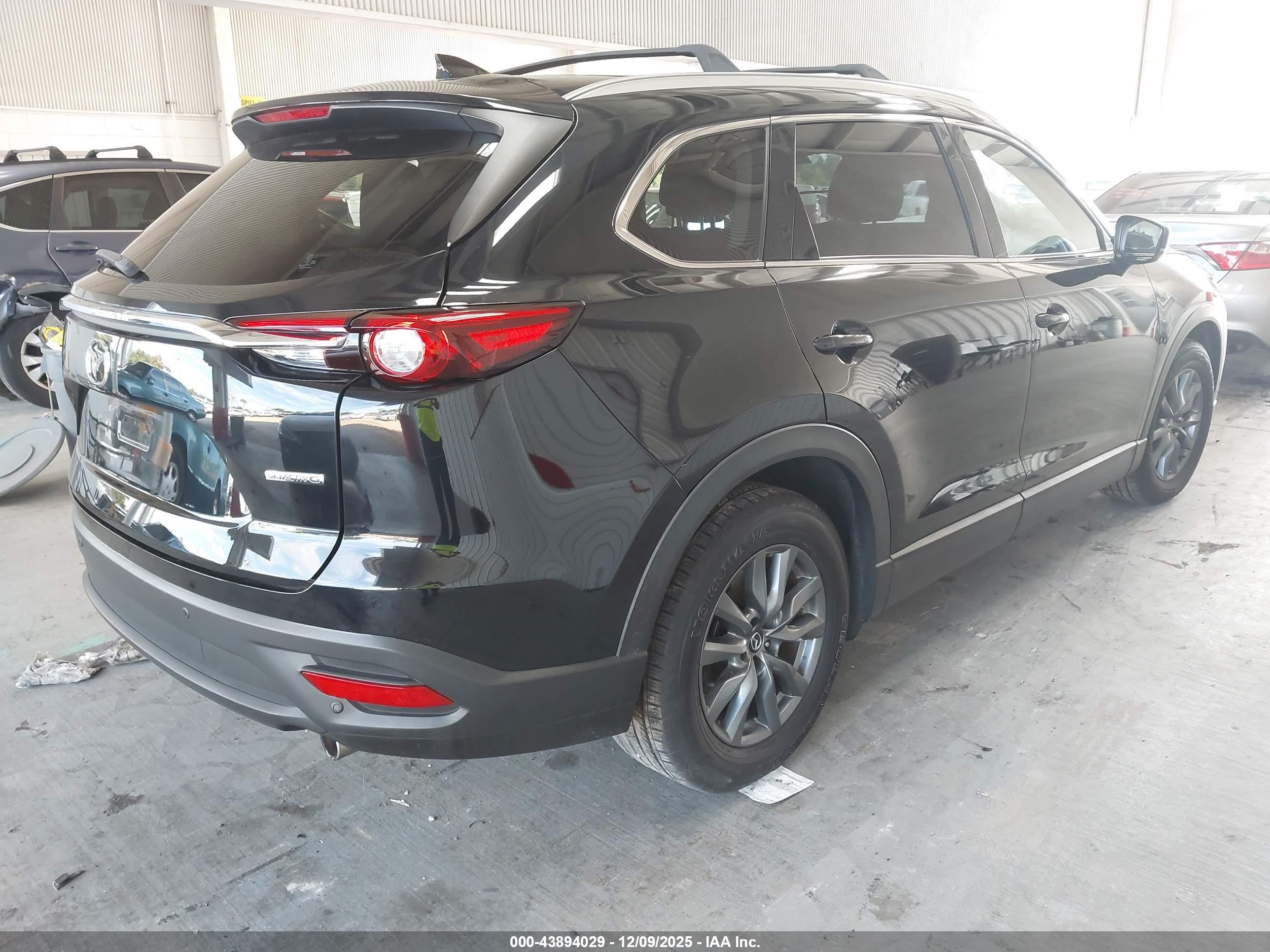 MAZDA CX-9 image 4