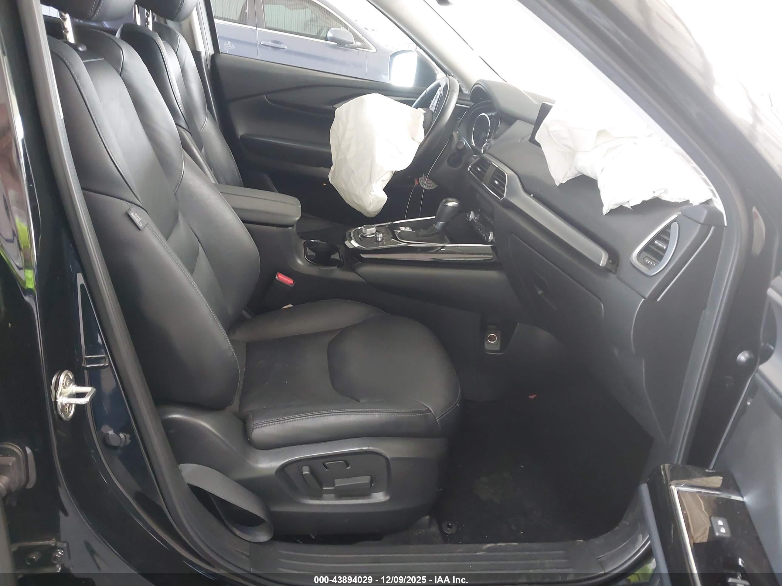 MAZDA CX-9 image 5