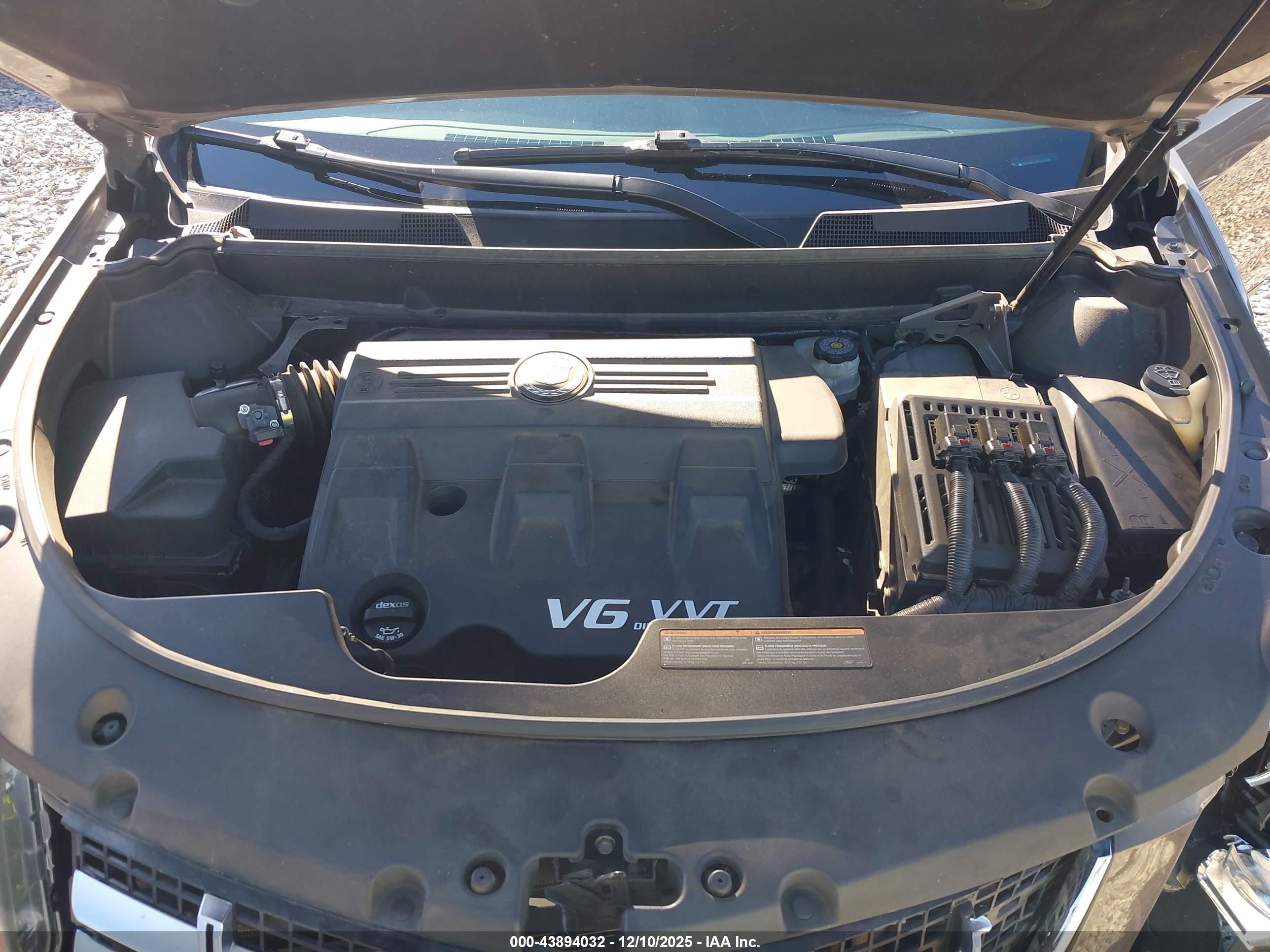 CADILLAC SRX image 10