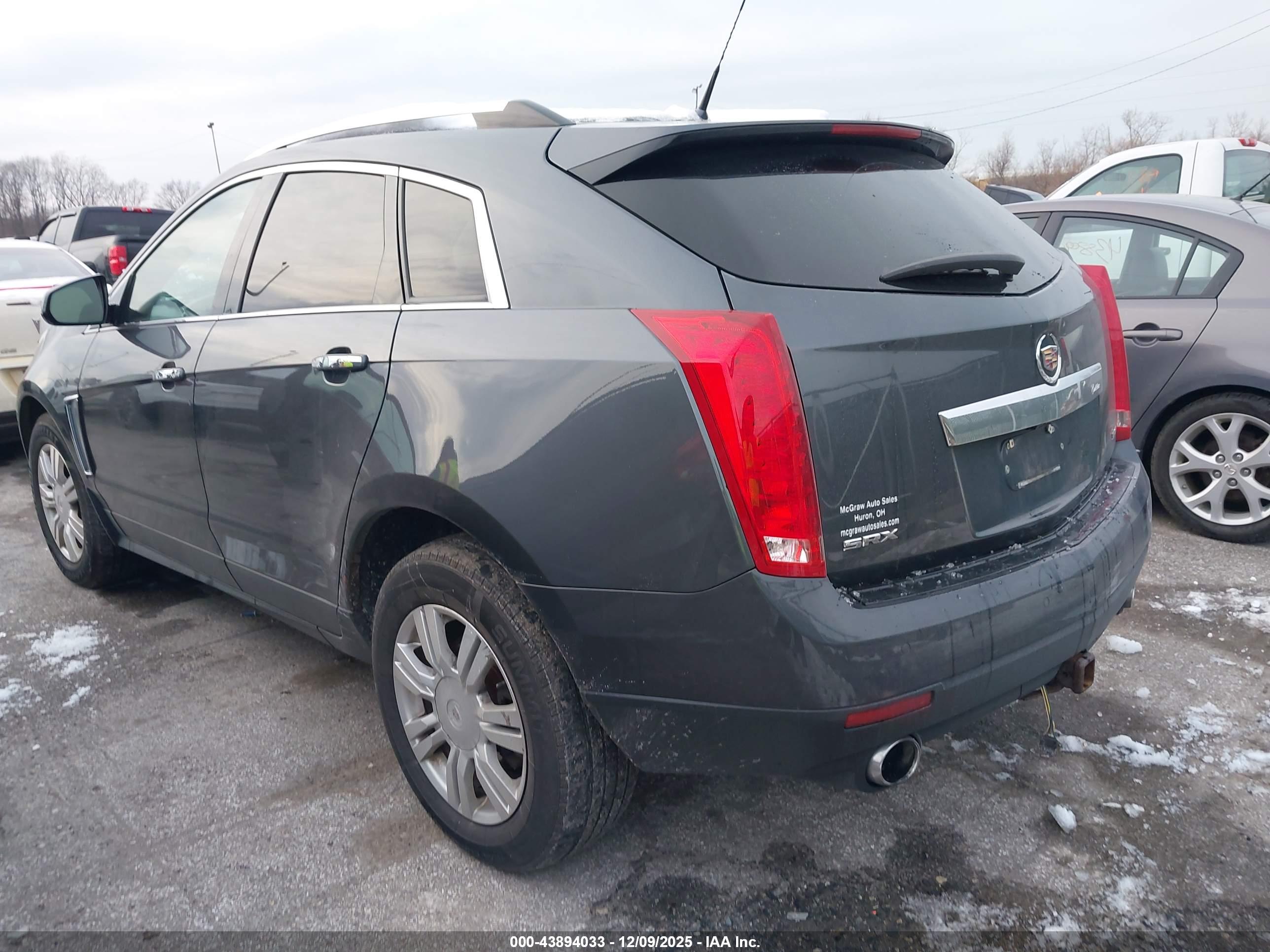CADILLAC SRX image 3