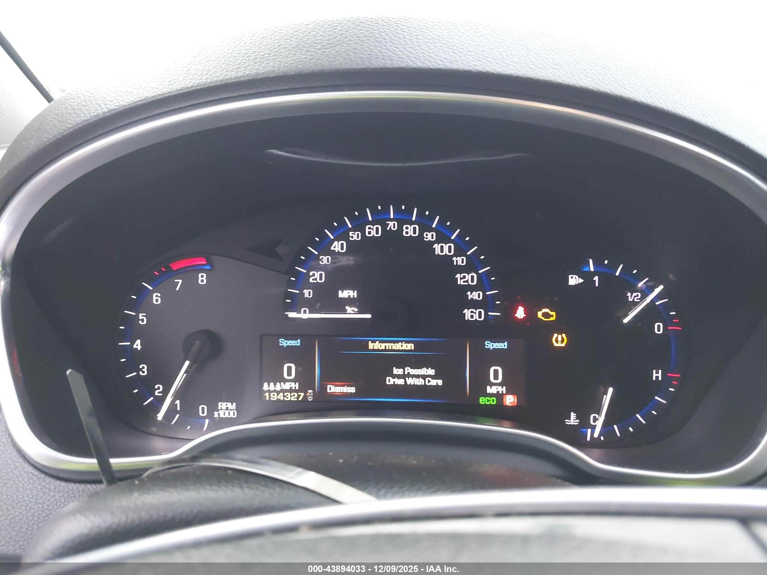 CADILLAC SRX image 7