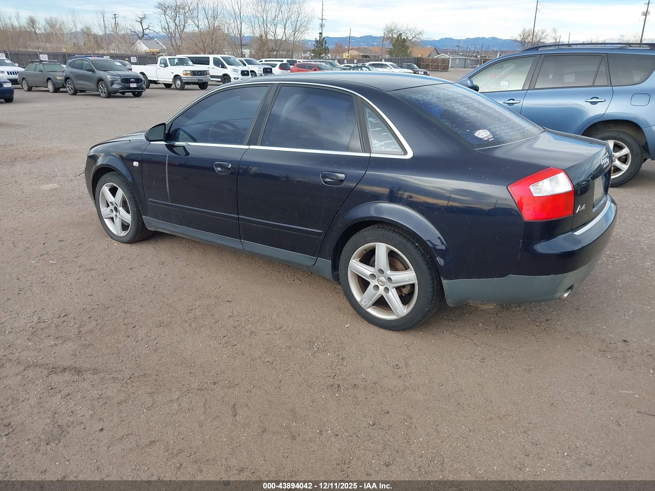 AUDI A4 image 3