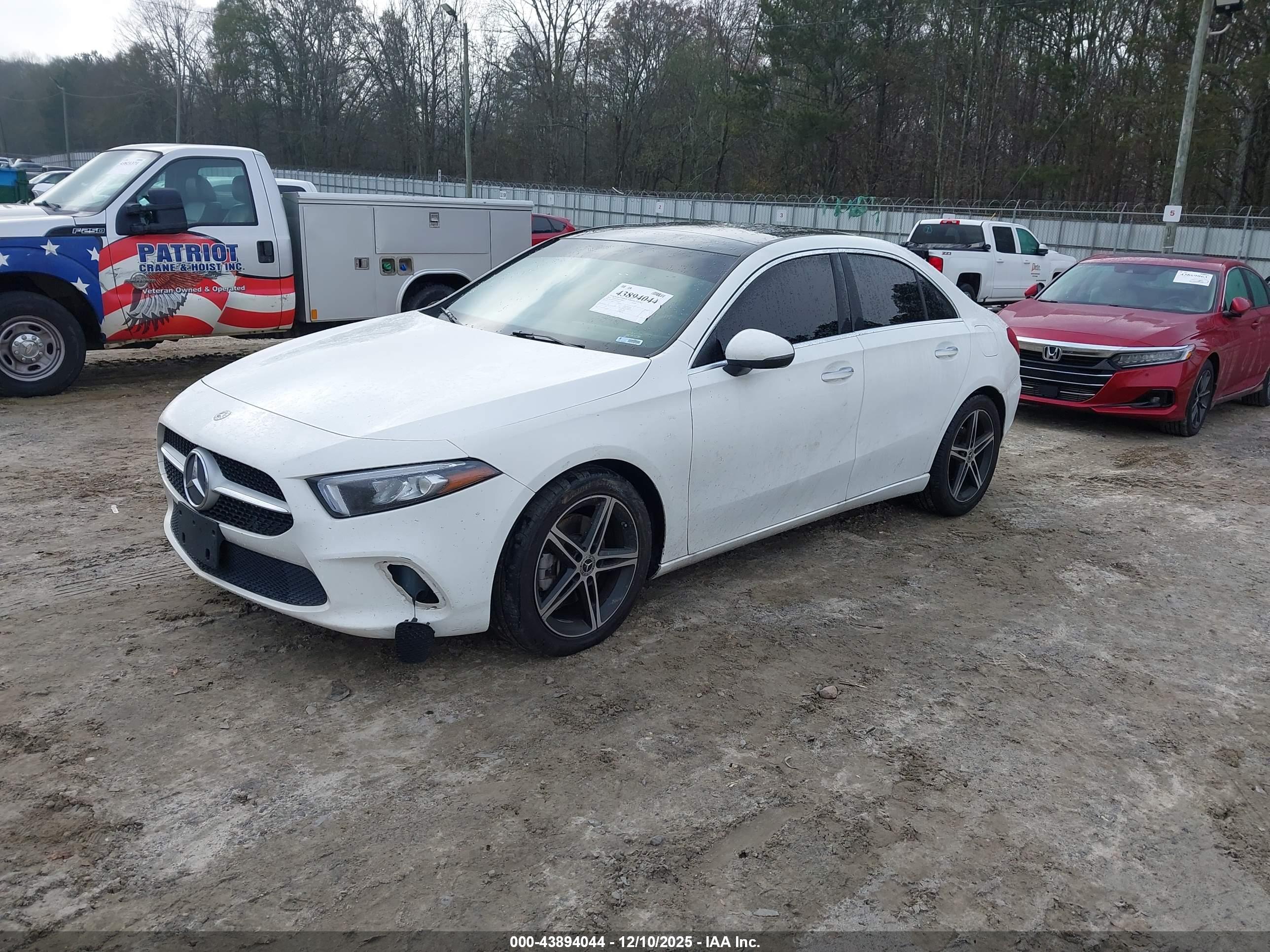 MERCEDES-BENZ A image 2