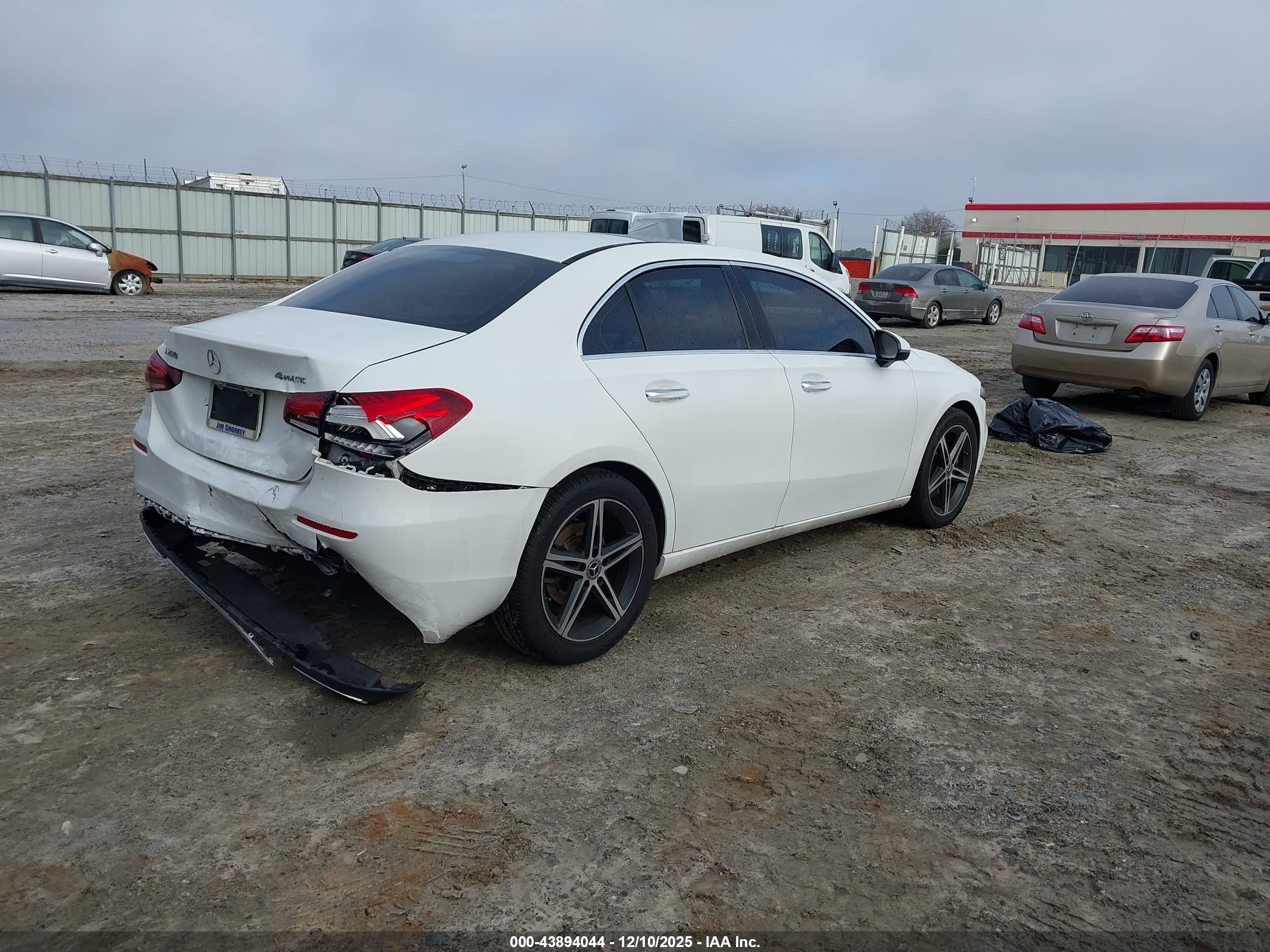 MERCEDES-BENZ A image 4