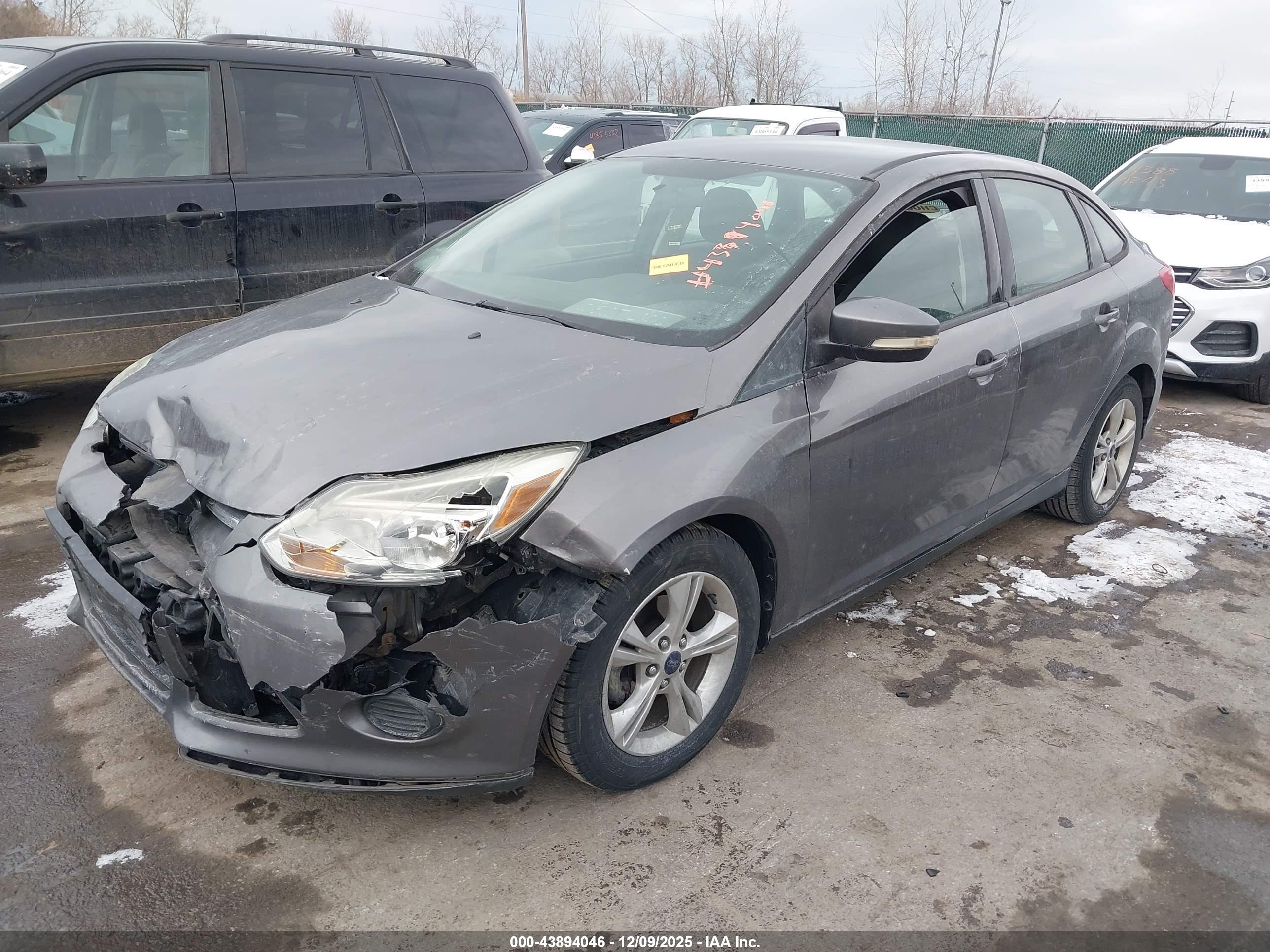 FORD FOCUS image 2