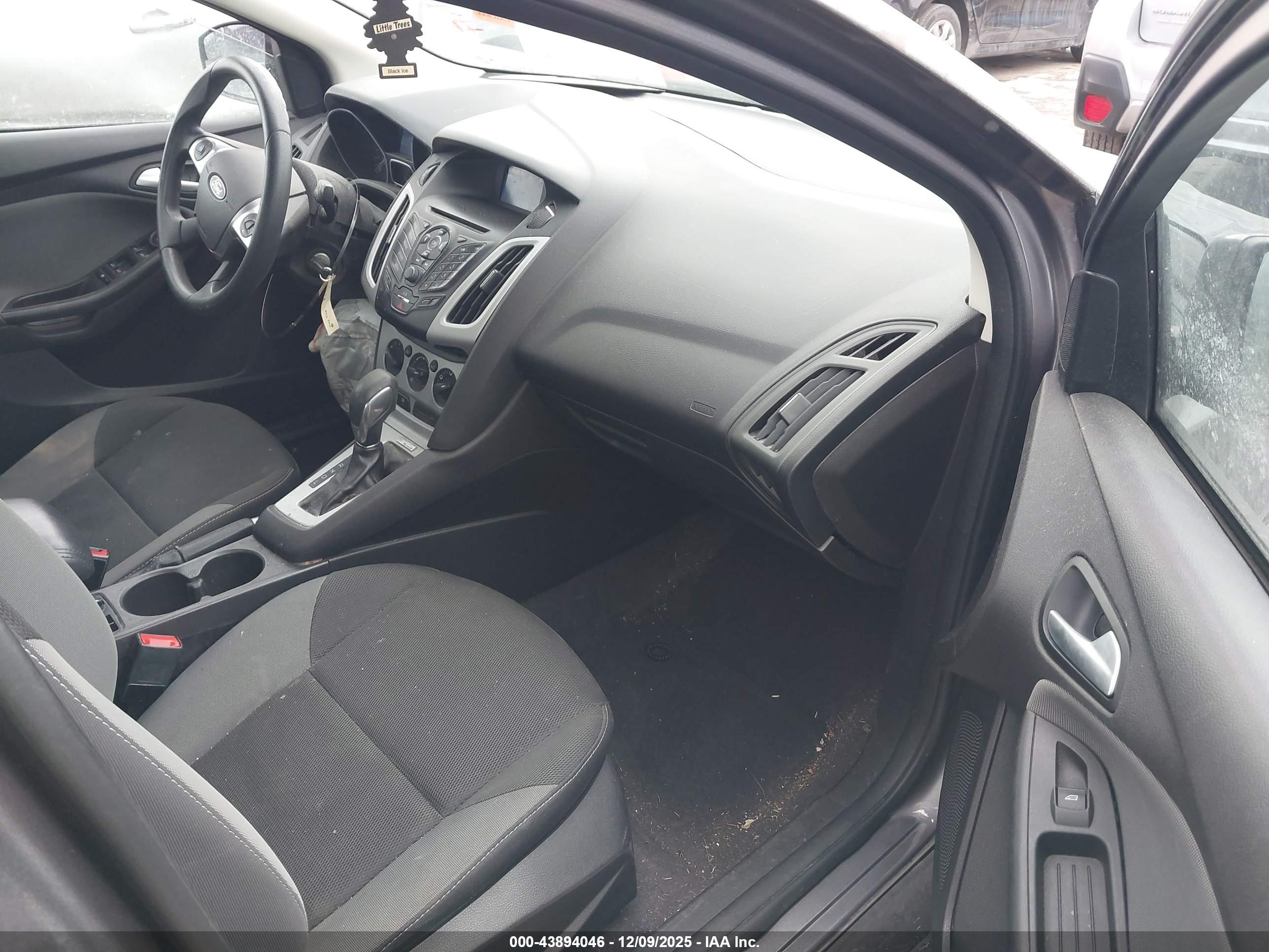 FORD FOCUS image 5