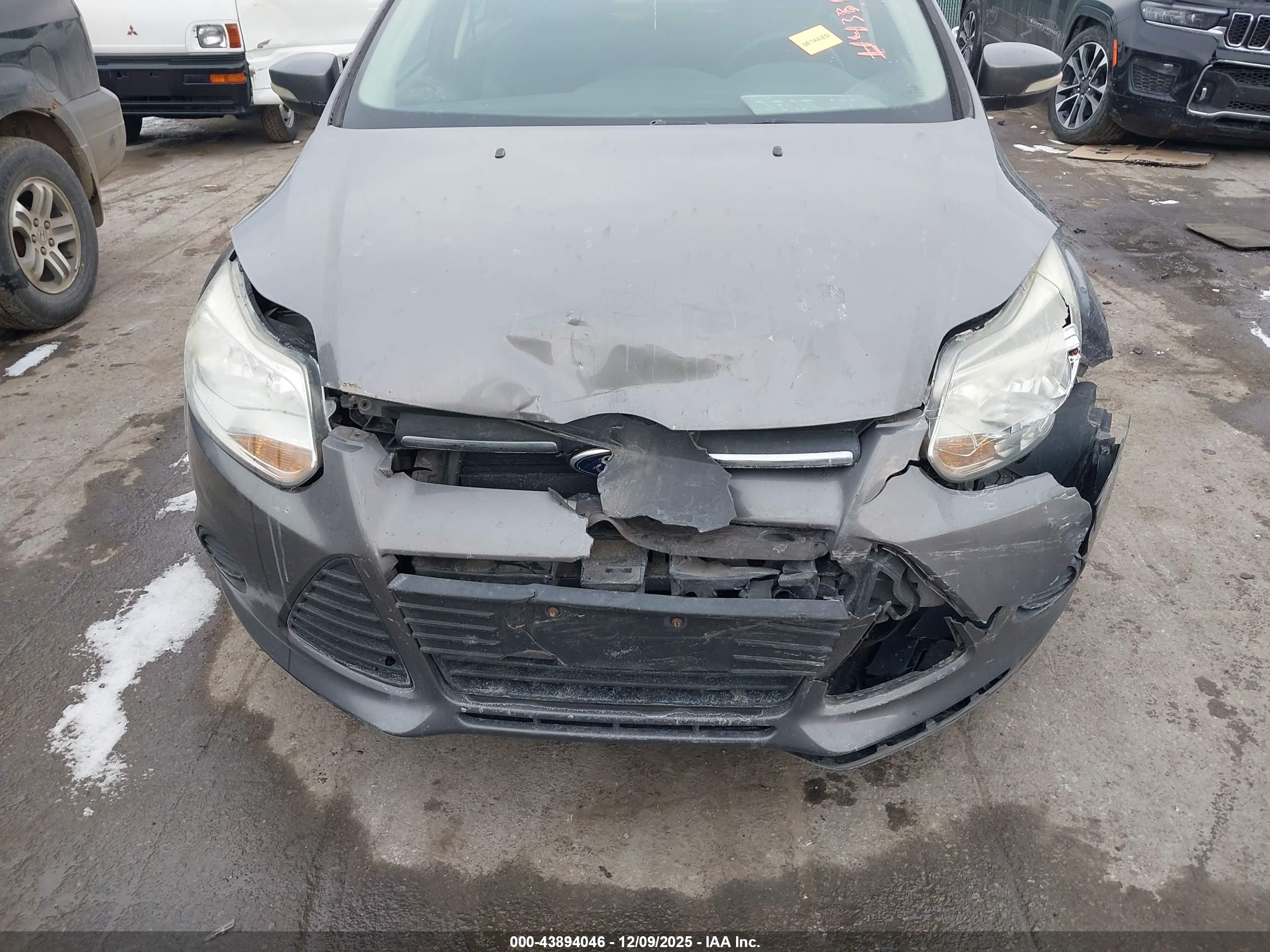 FORD FOCUS image 6