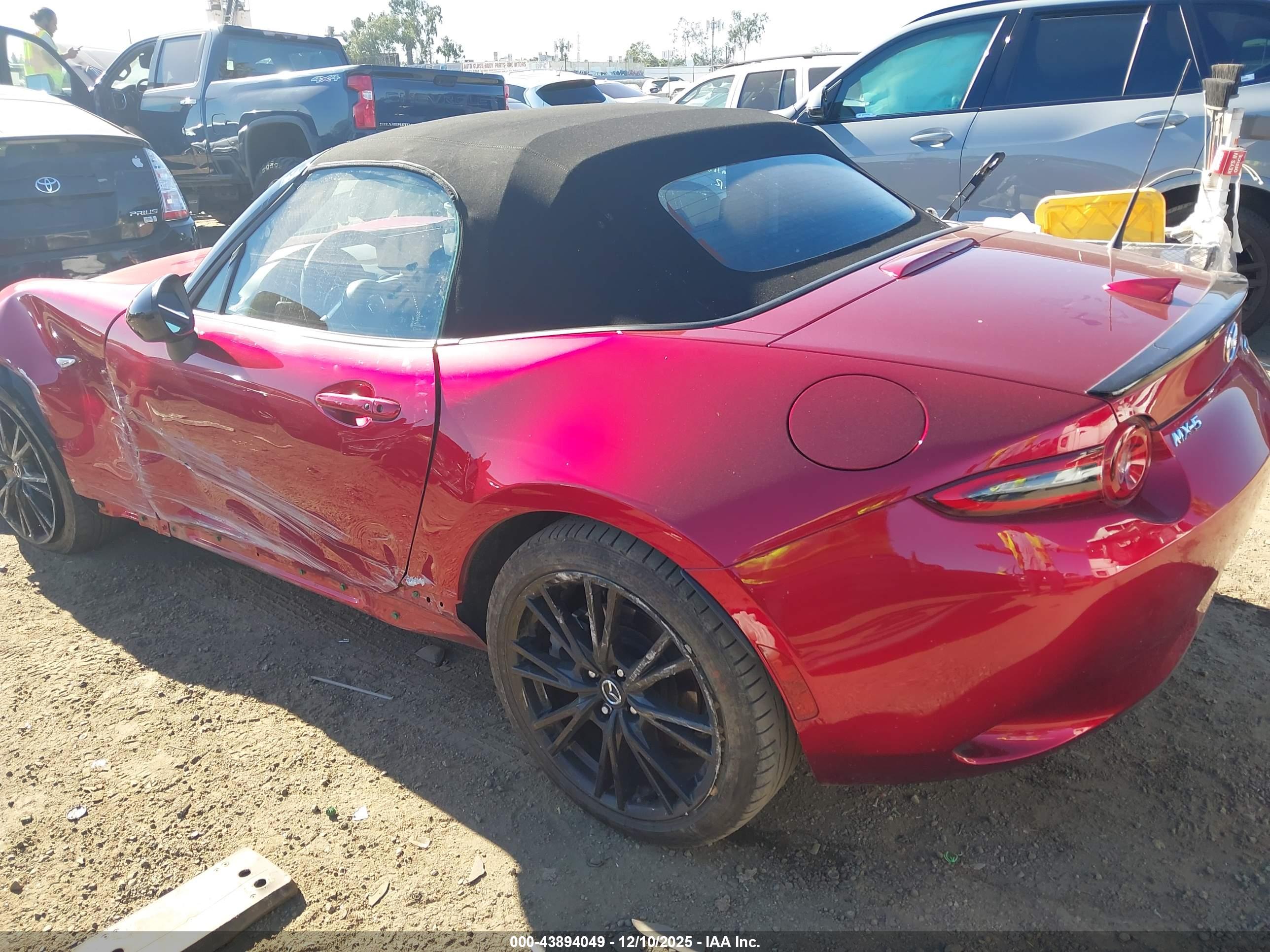 MAZDA MX-5 image 3