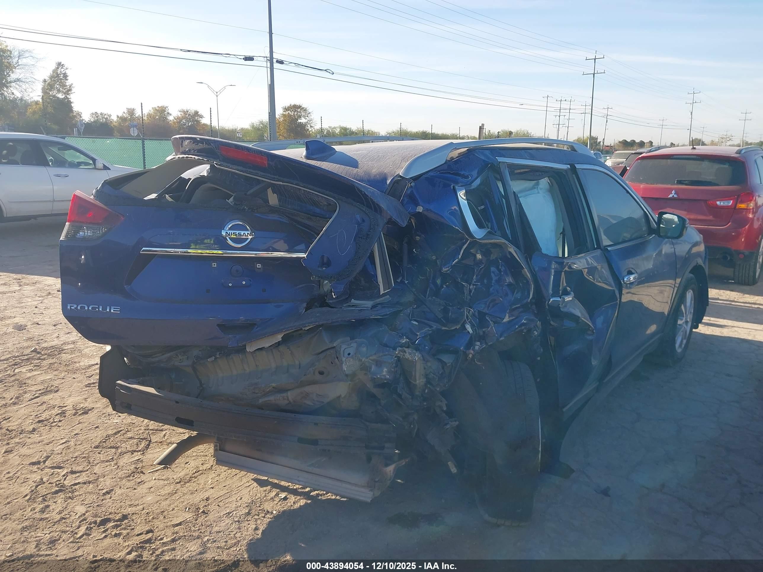 NISSAN ROGUE image 6