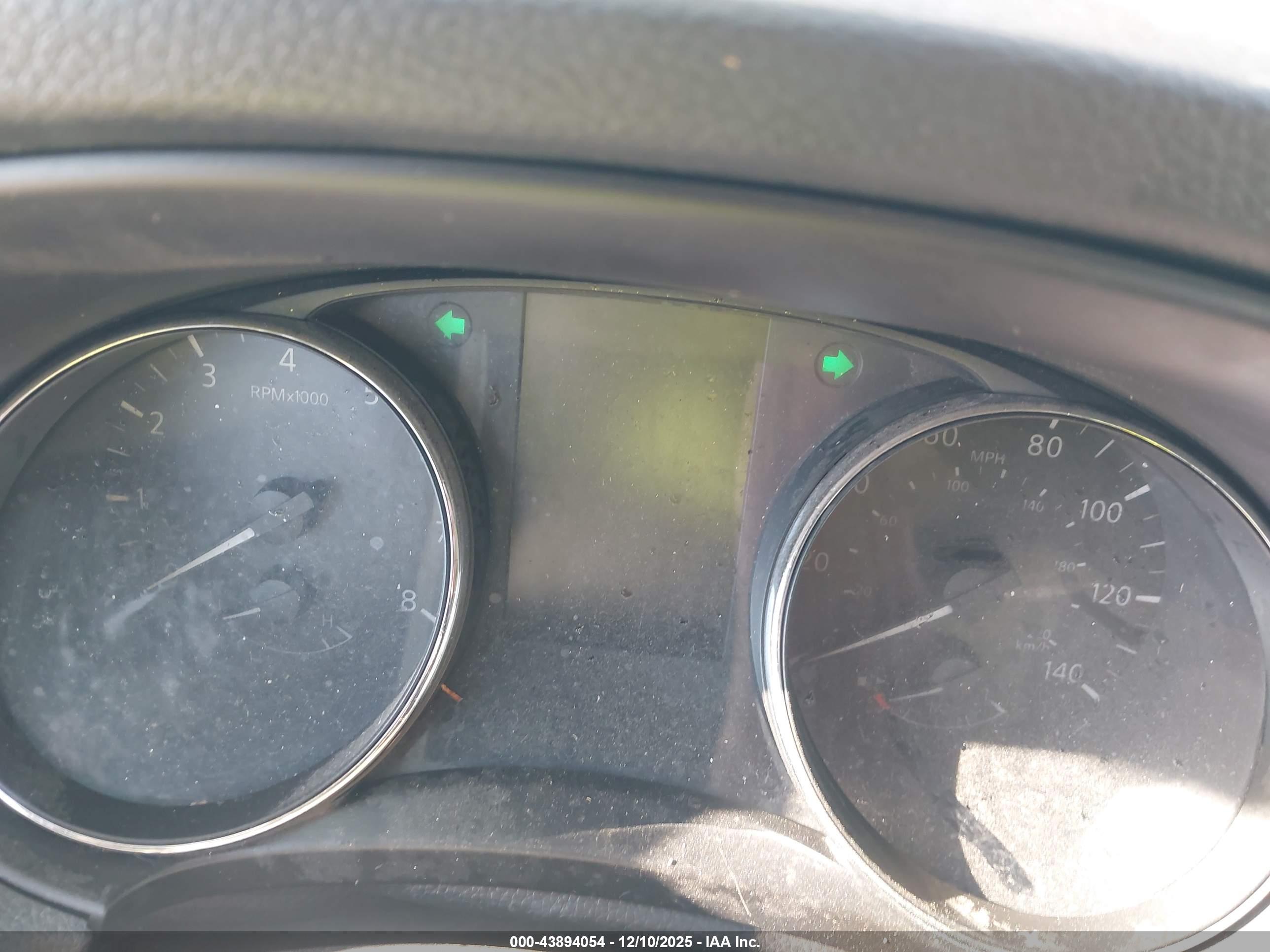 NISSAN ROGUE image 7