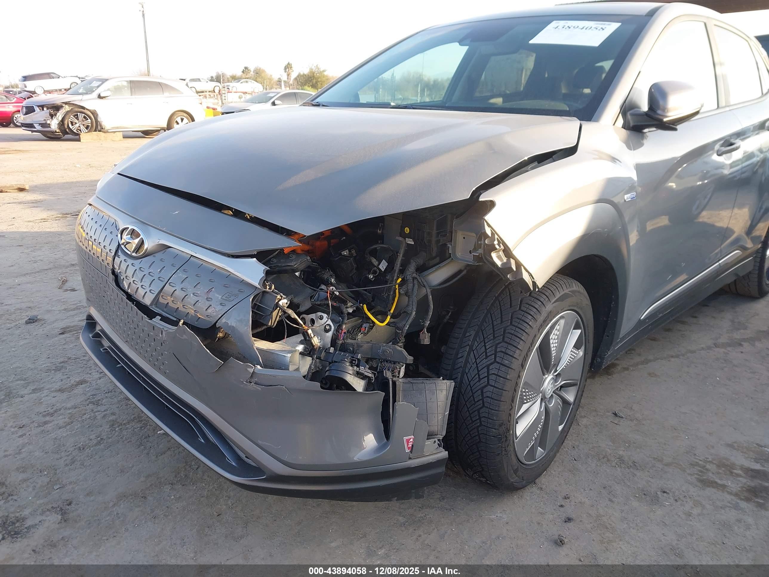 HYUNDAI KONA image 6