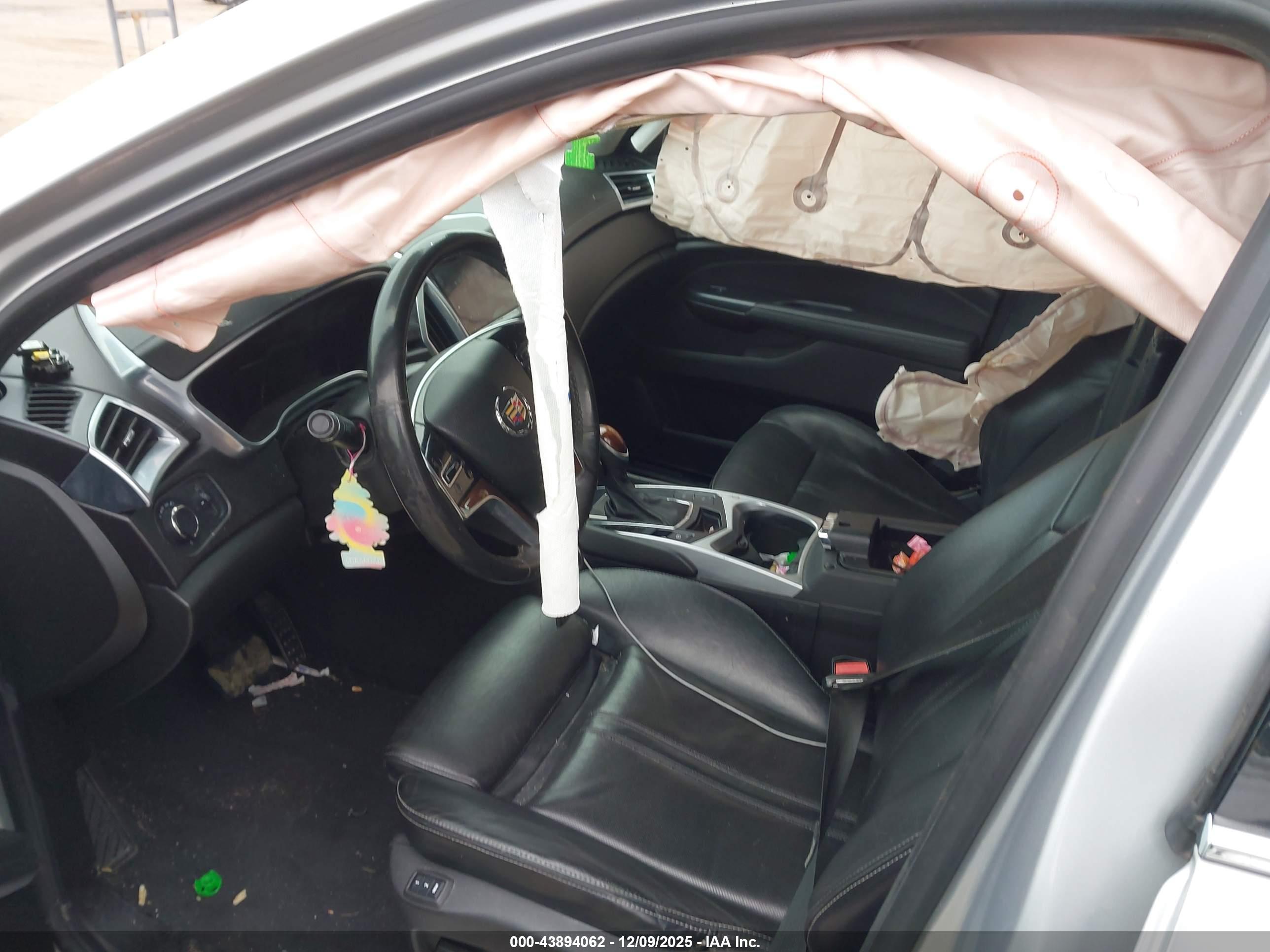 CADILLAC SRX image 5