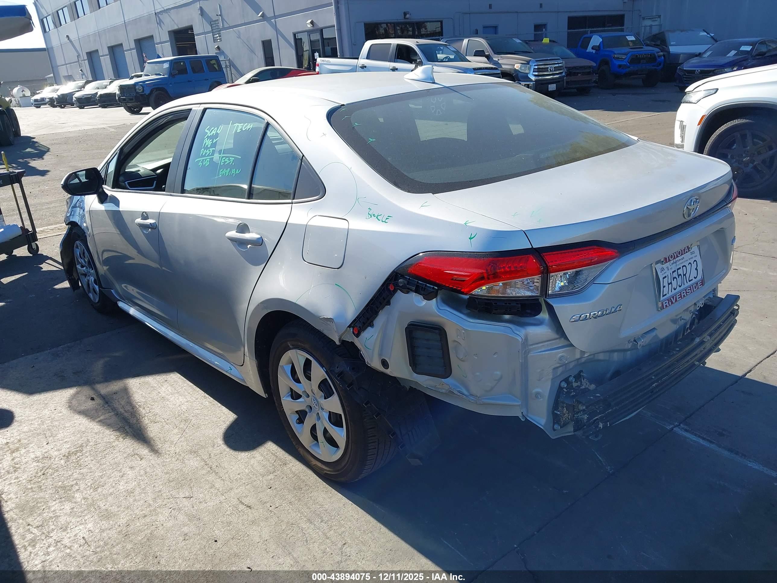 TOYOTA COROLLA image 3