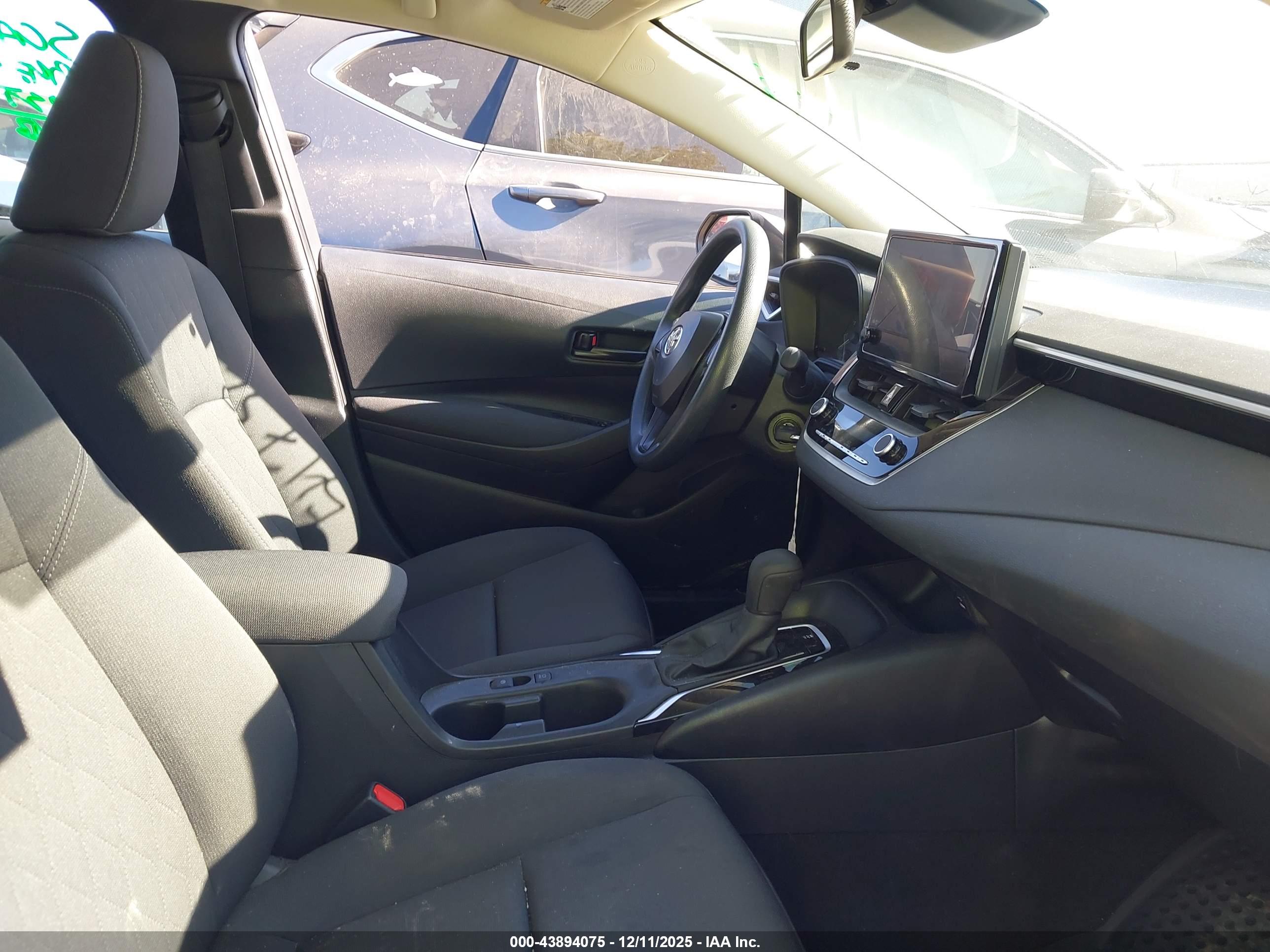 TOYOTA COROLLA image 5