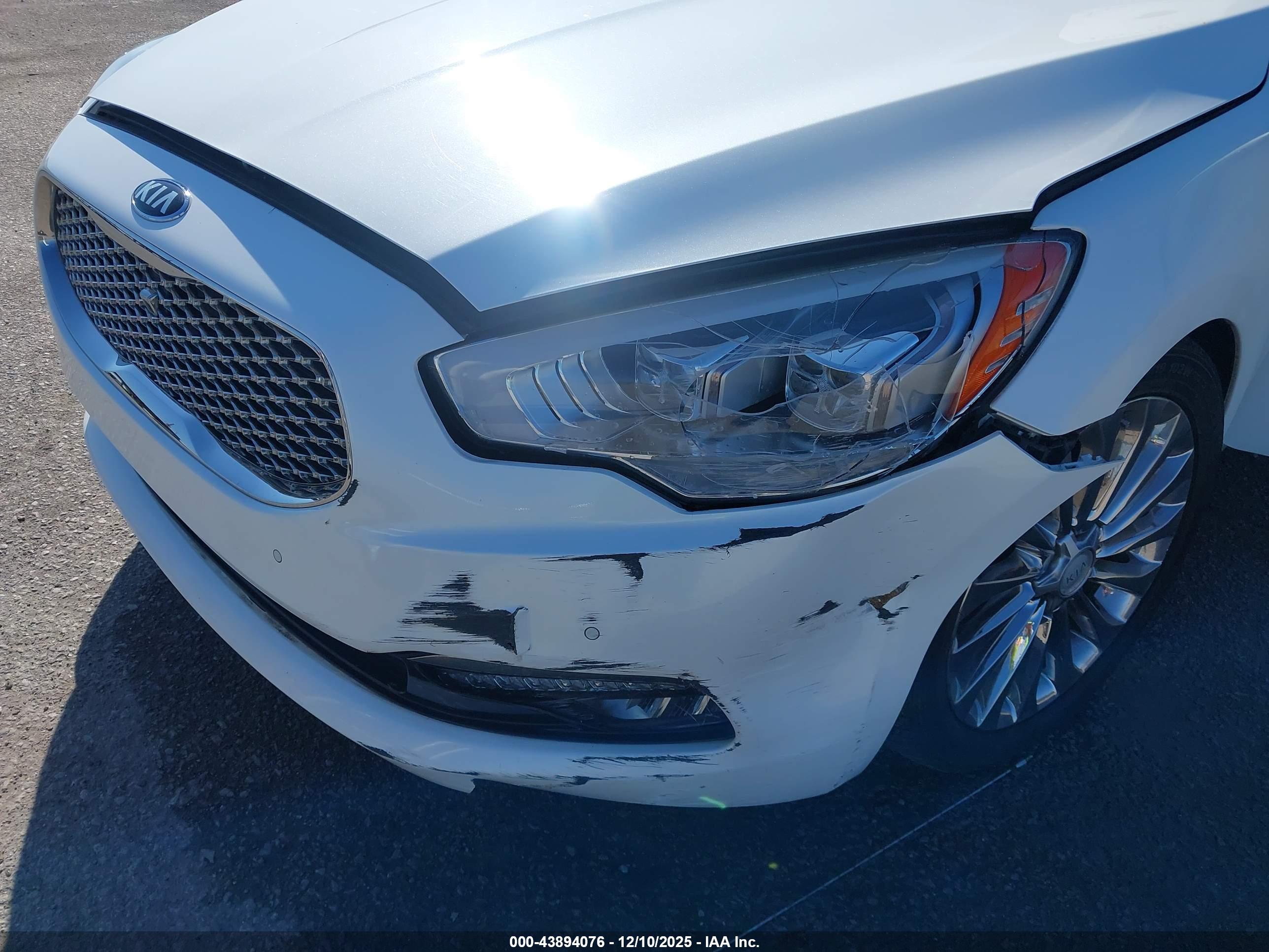 KIA K900 image 6