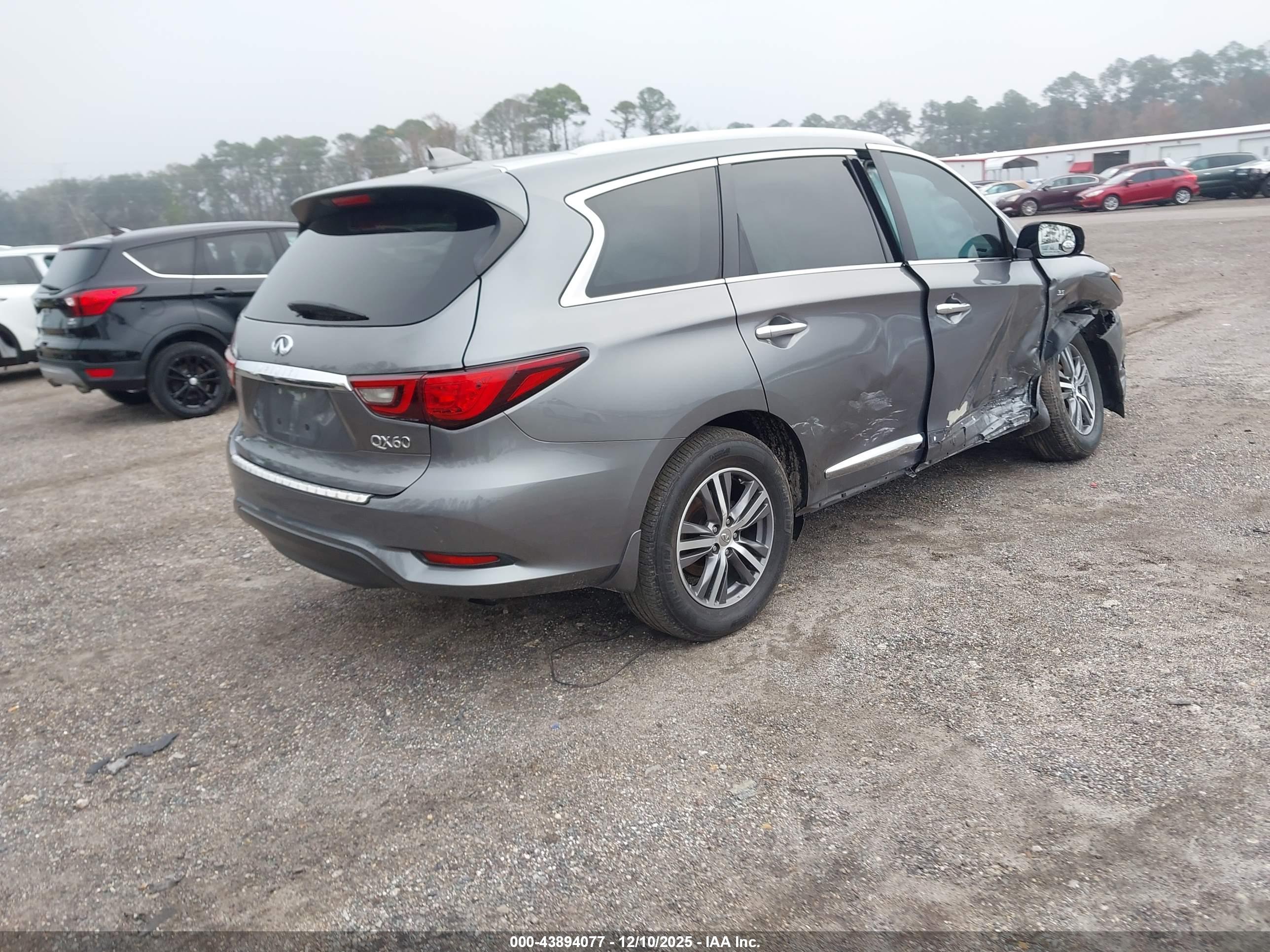 INFINITI QX60 image 4