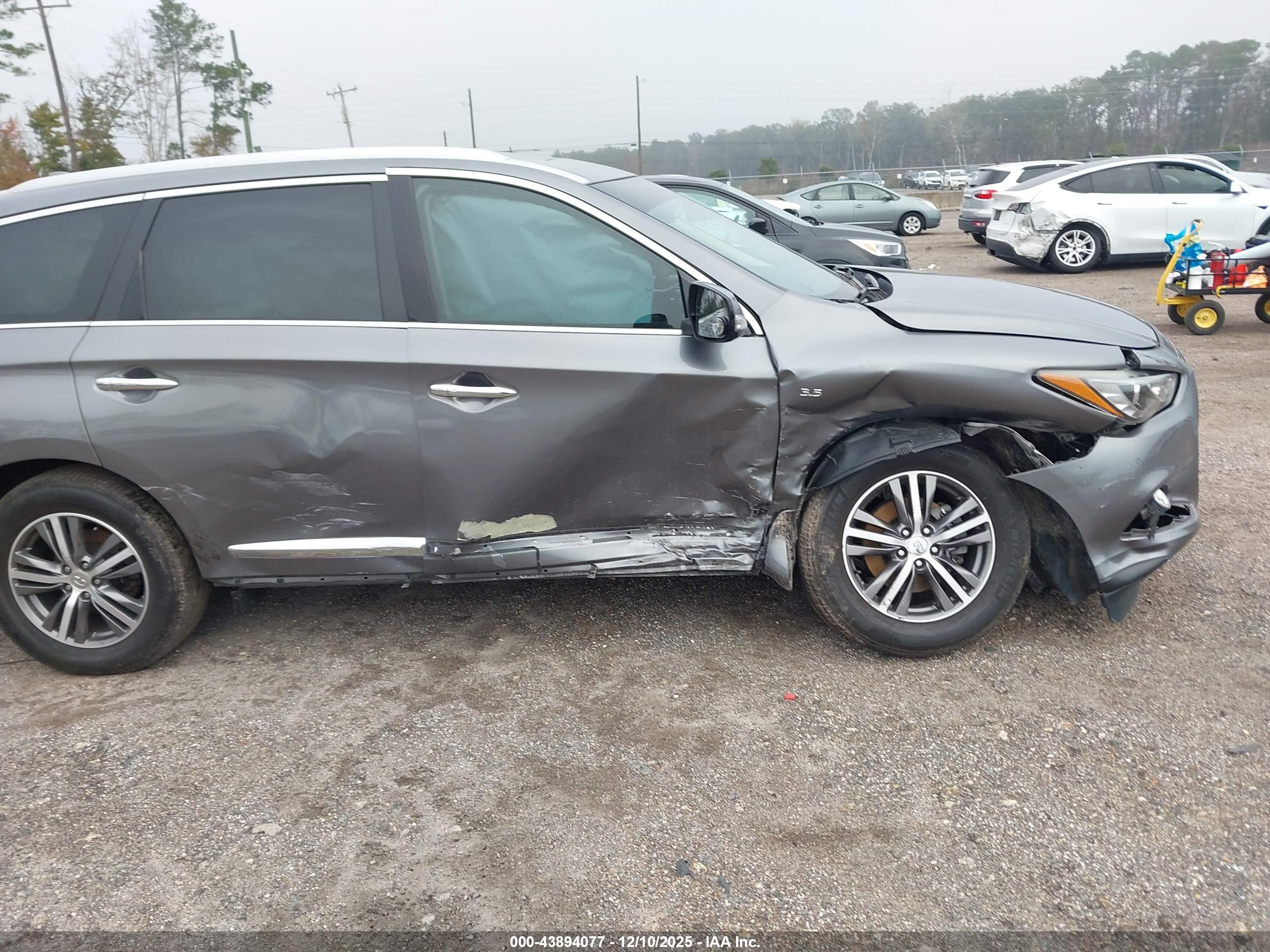 INFINITI QX60 image 6