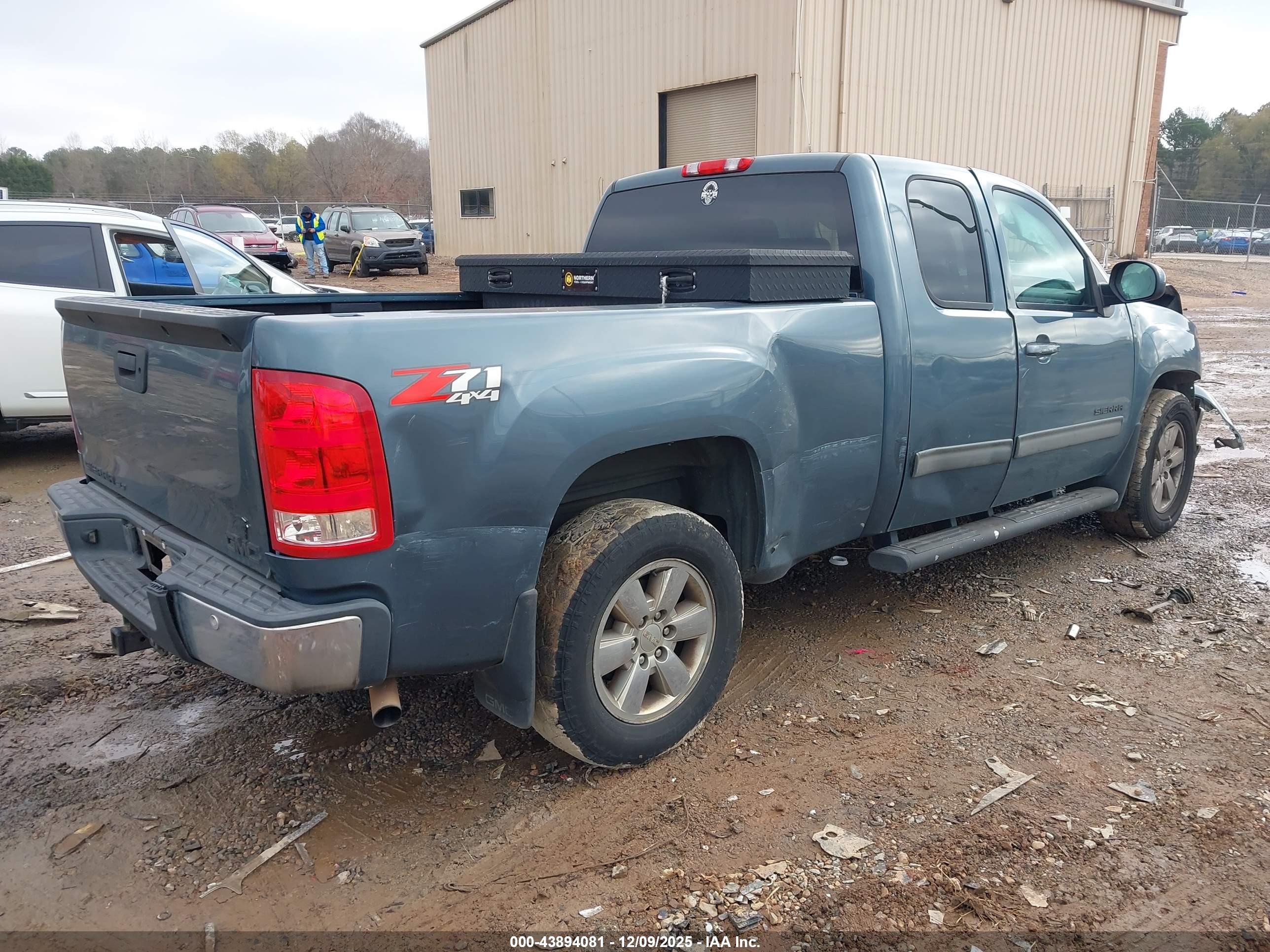 GMC SIERRA image 4