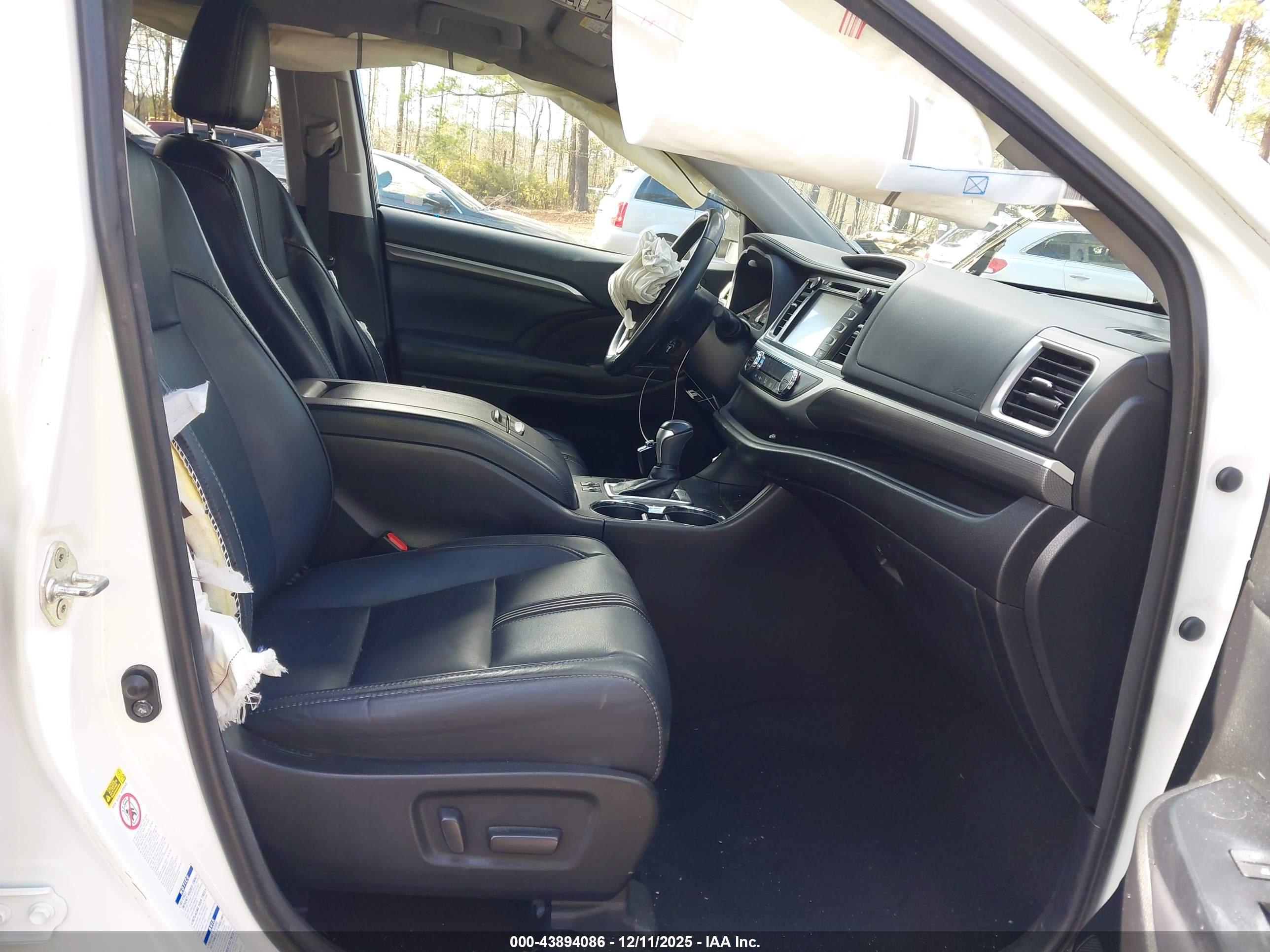 TOYOTA HIGHLANDER image 5