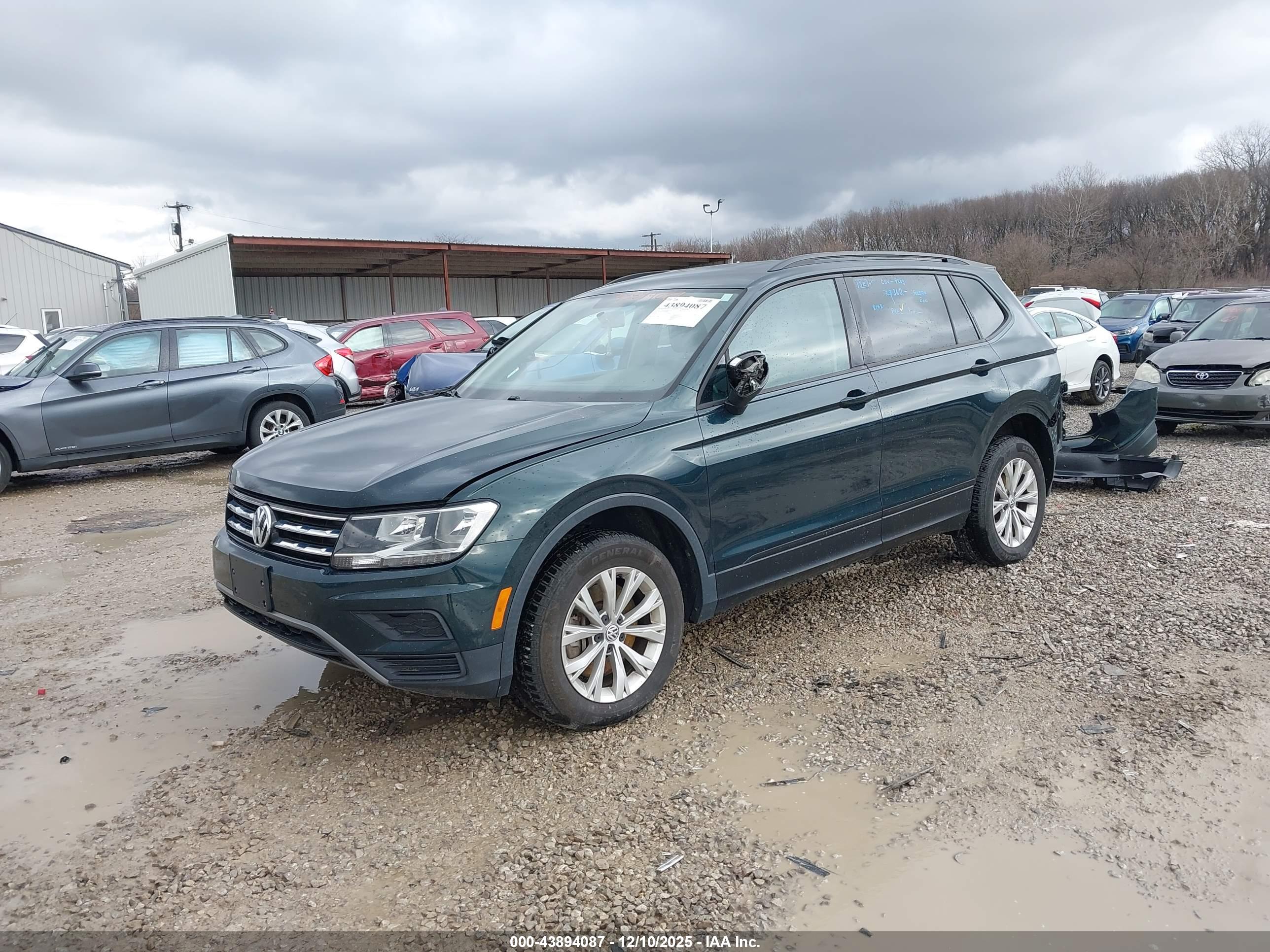 VOLKSWAGEN TIGUAN image 2