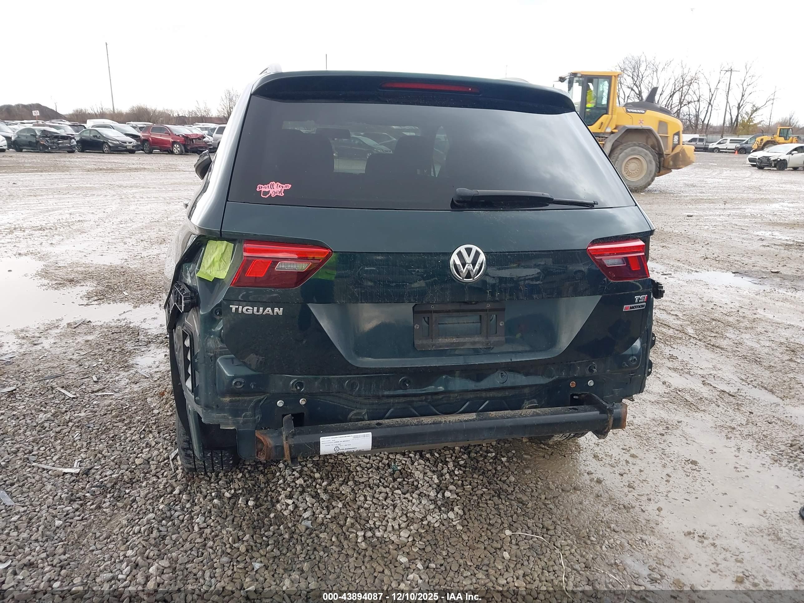 VOLKSWAGEN TIGUAN image 6