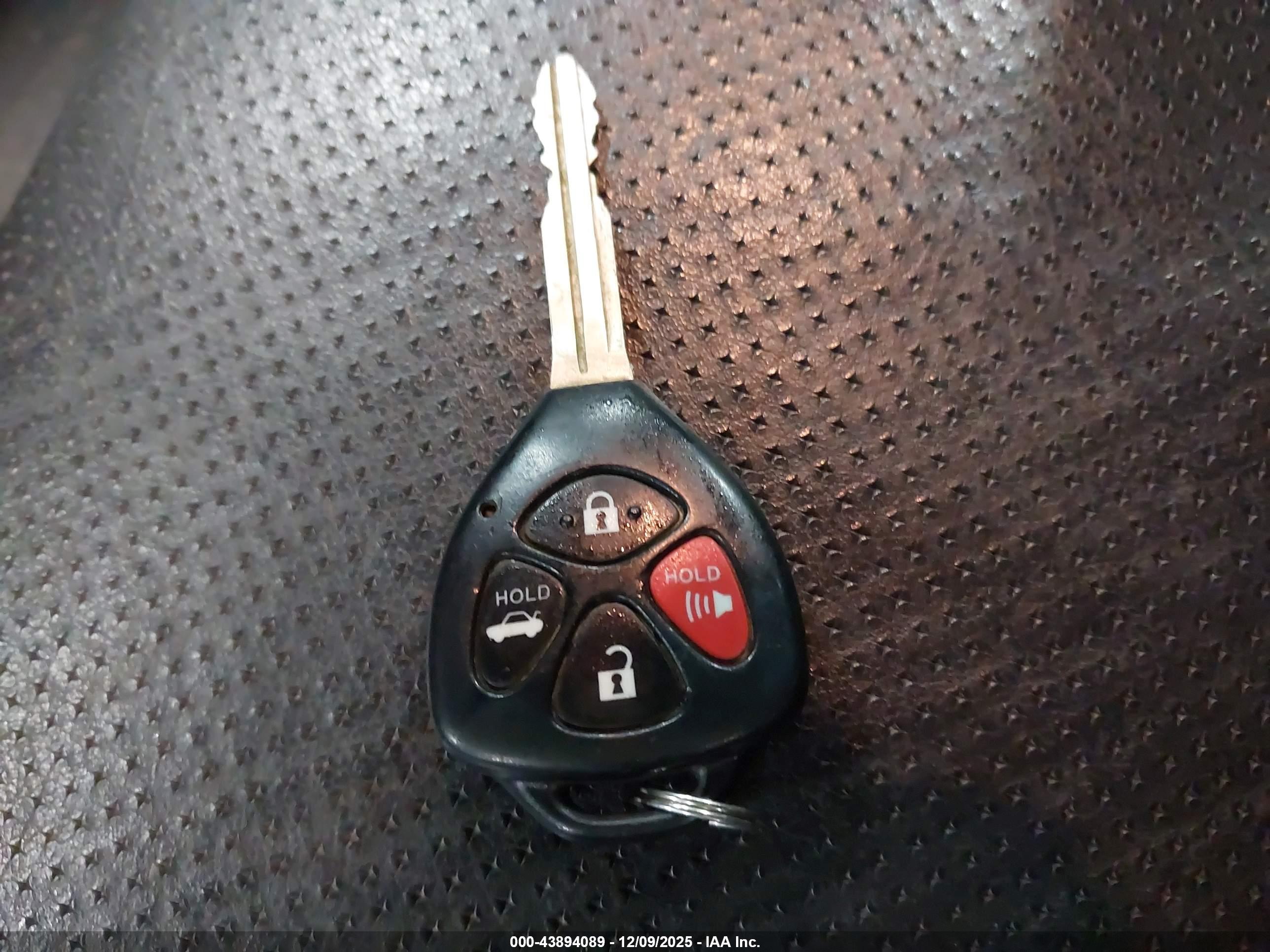 TOYOTA CAMRY image 11