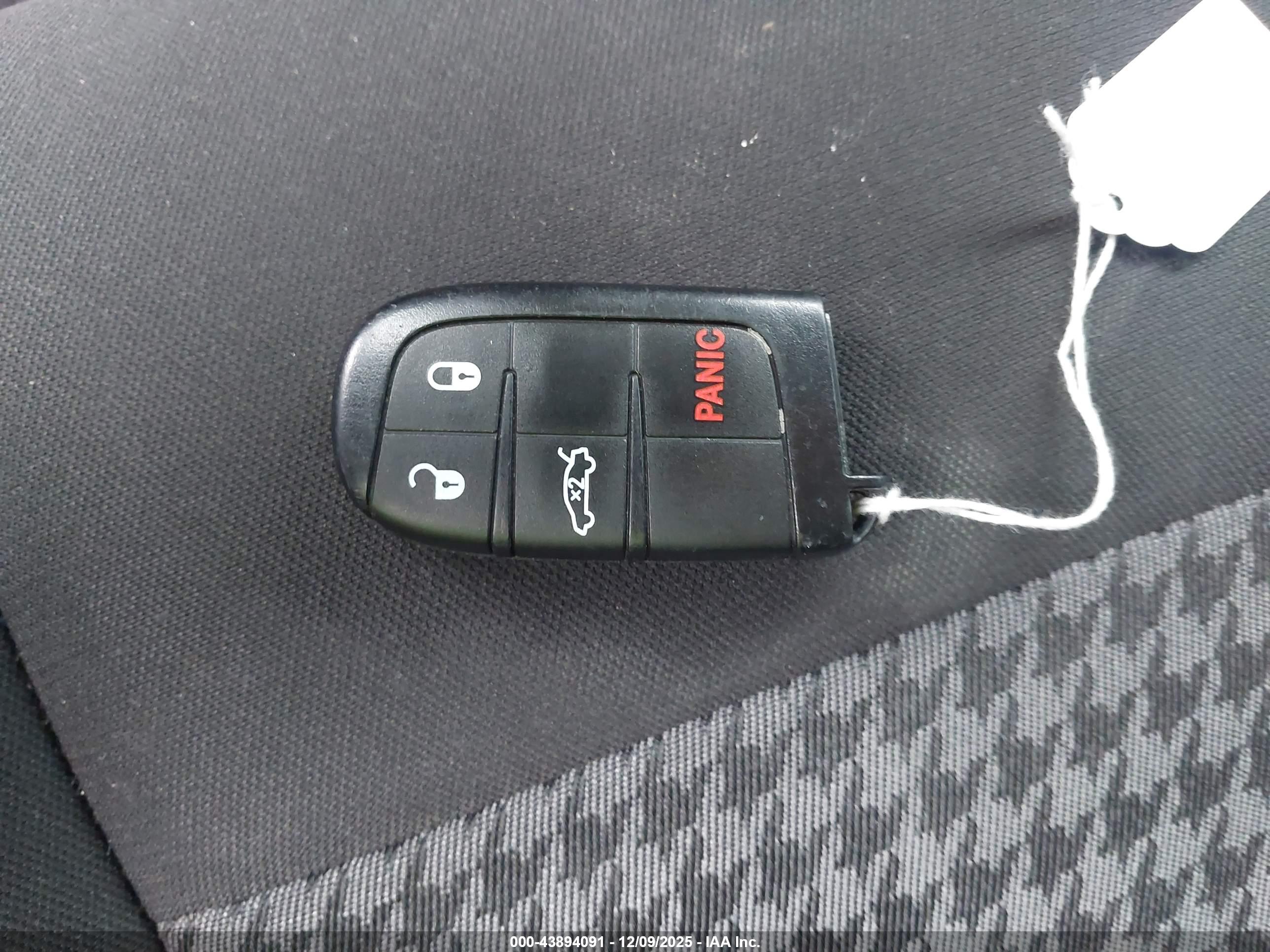 DODGE CHALLENGER image 11