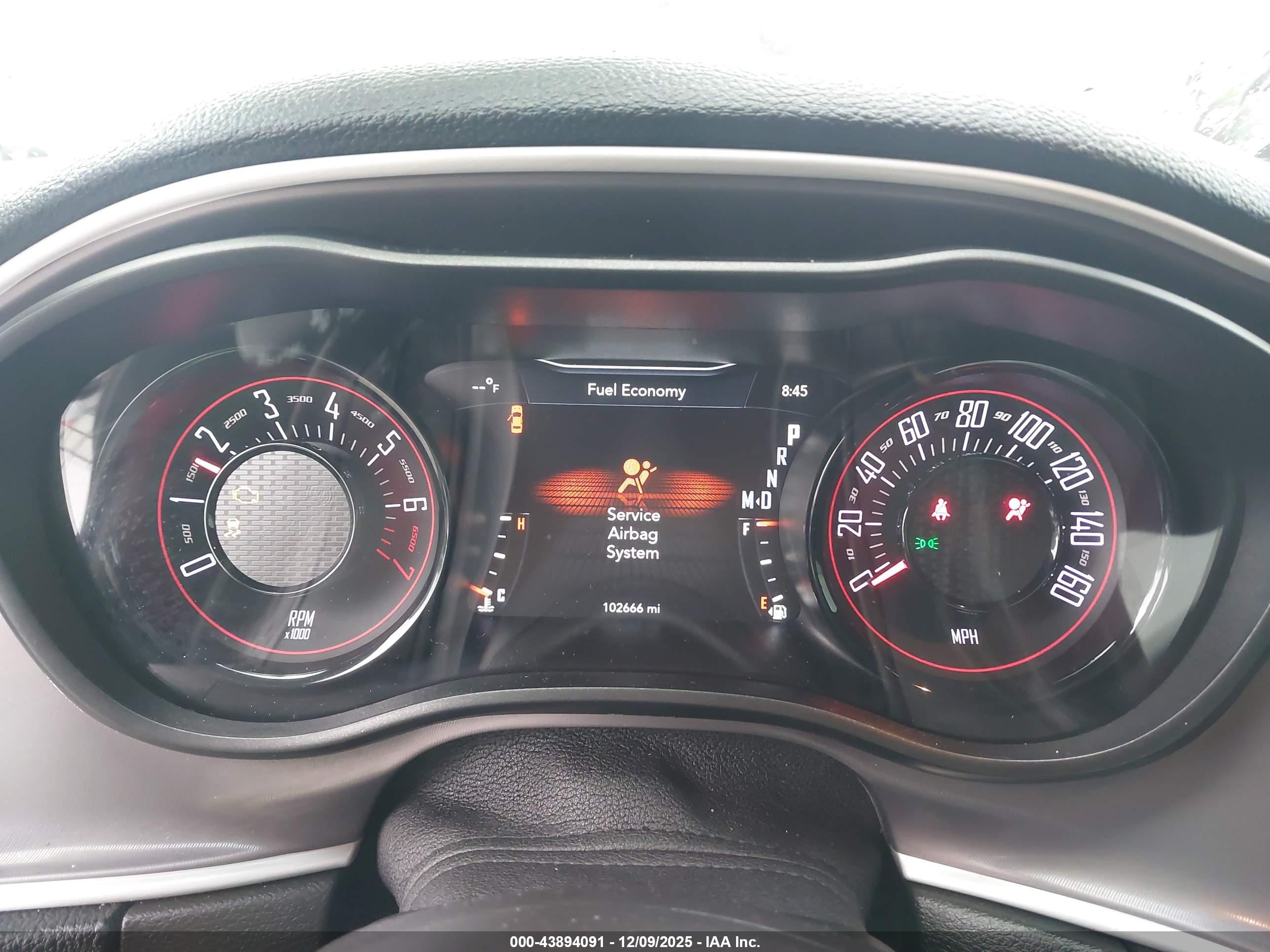 DODGE CHALLENGER image 7