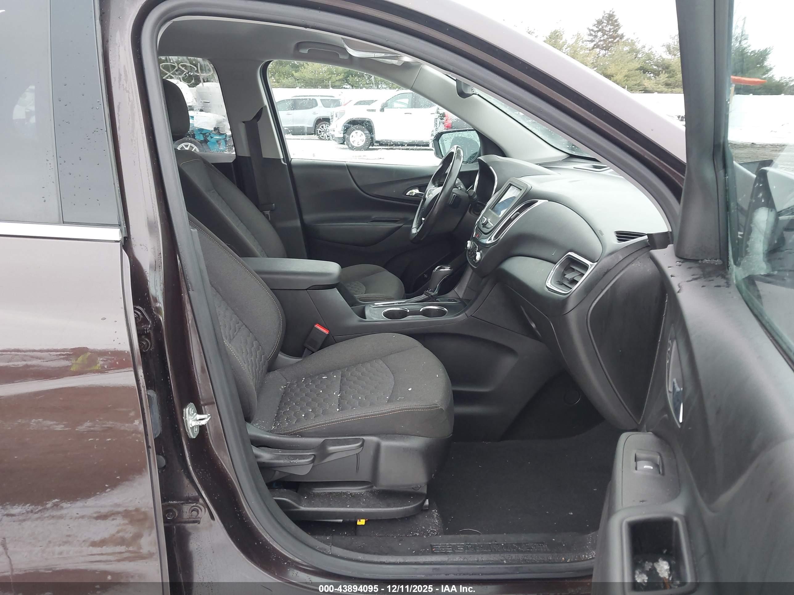 CHEVROLET EQUINOX image 5