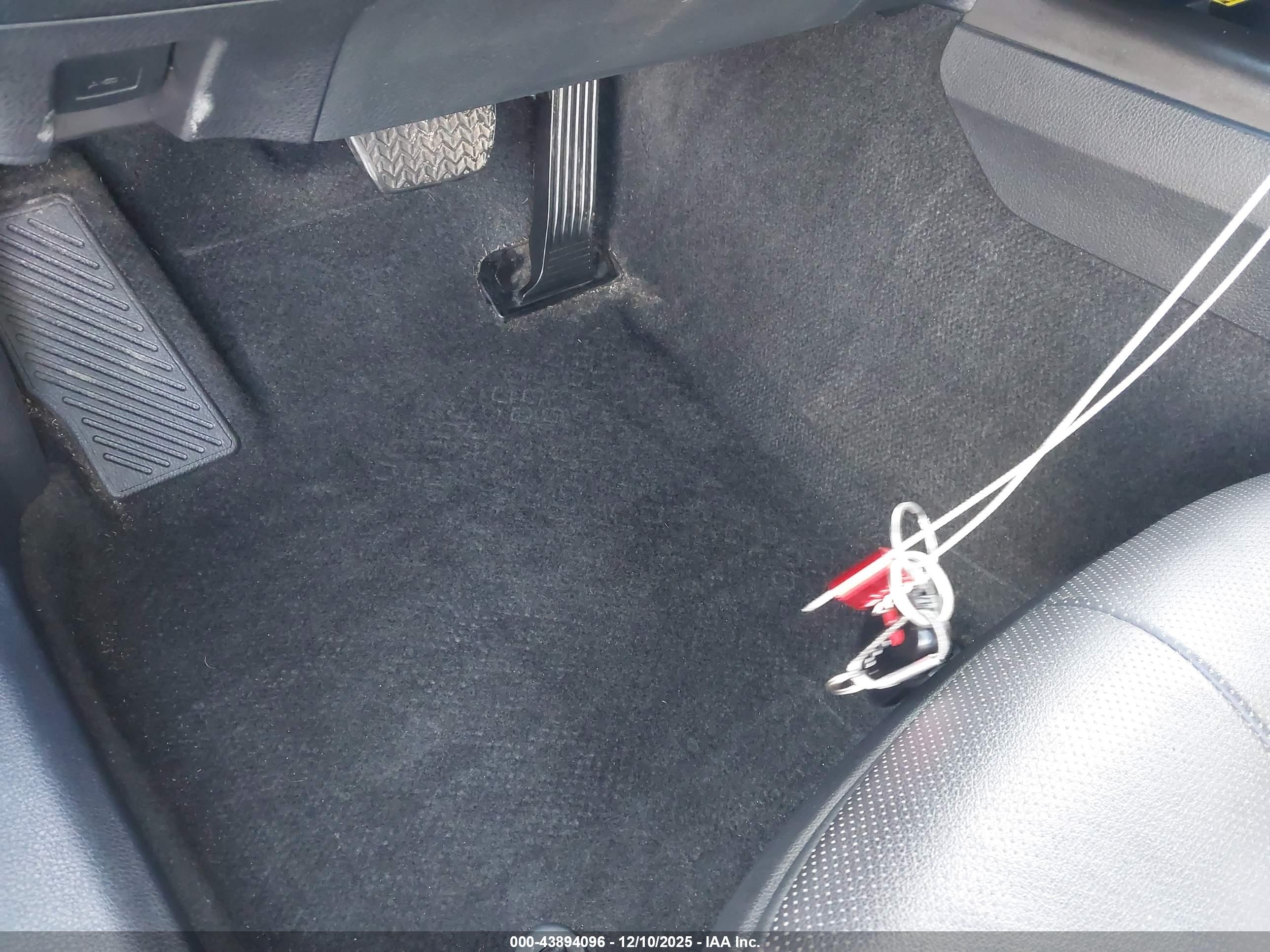TOYOTA CAMRY image 11