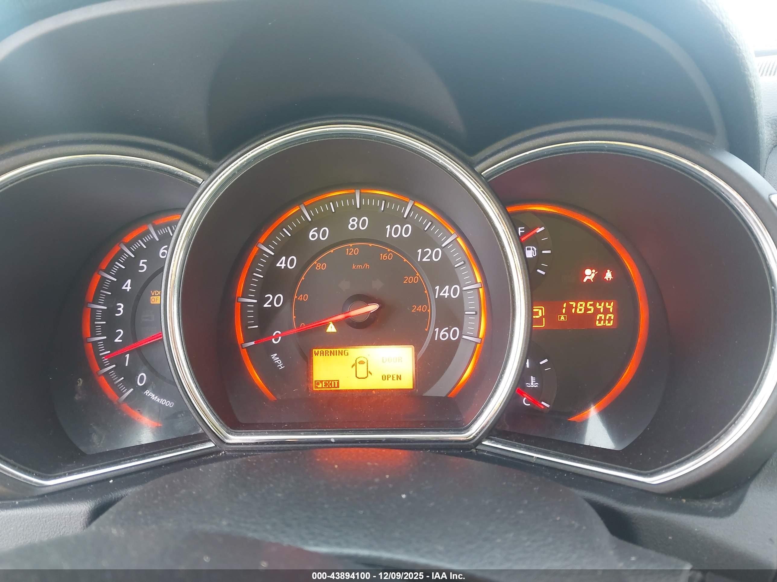 NISSAN MURANO image 7