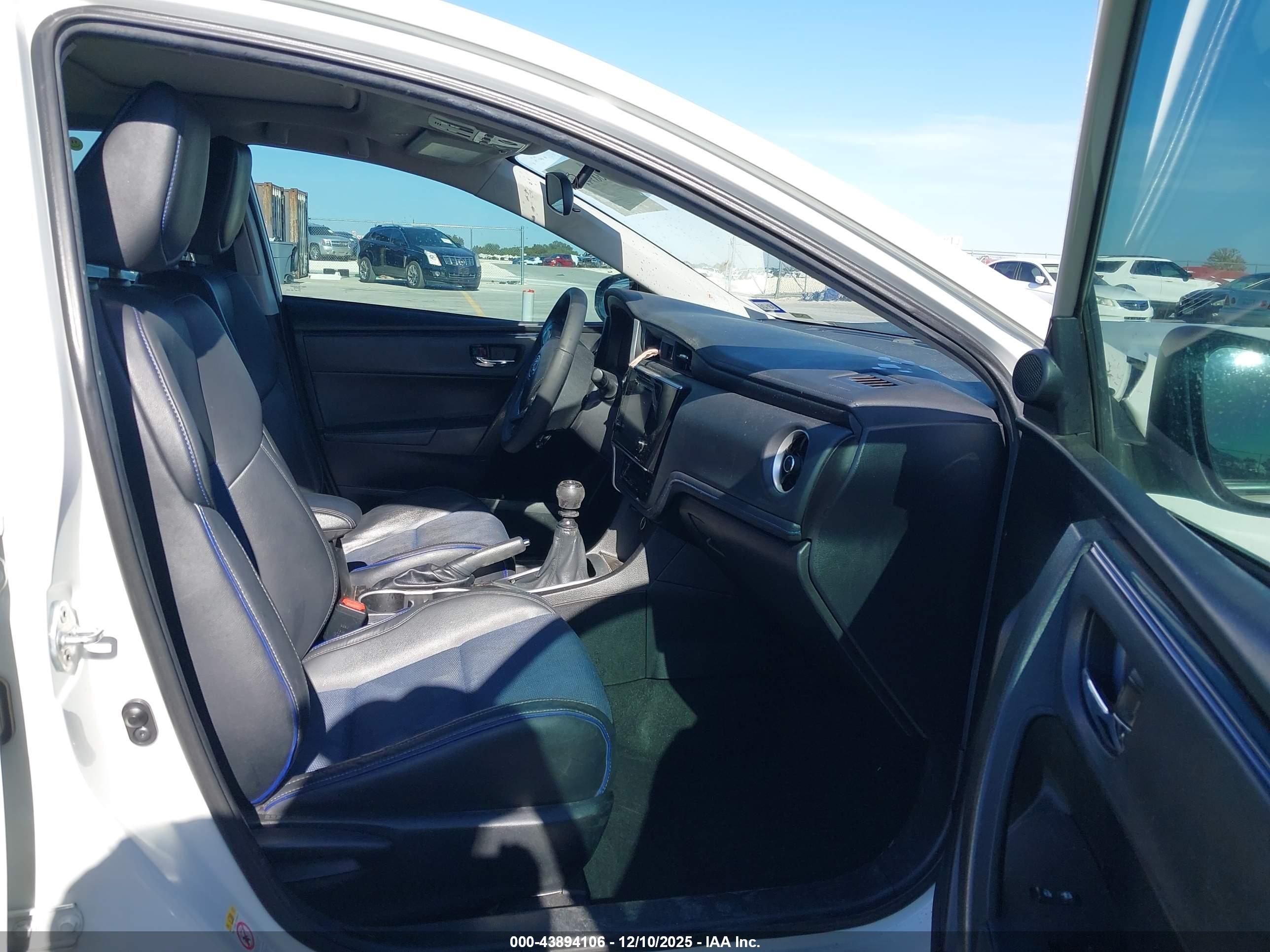 TOYOTA COROLLA image 5