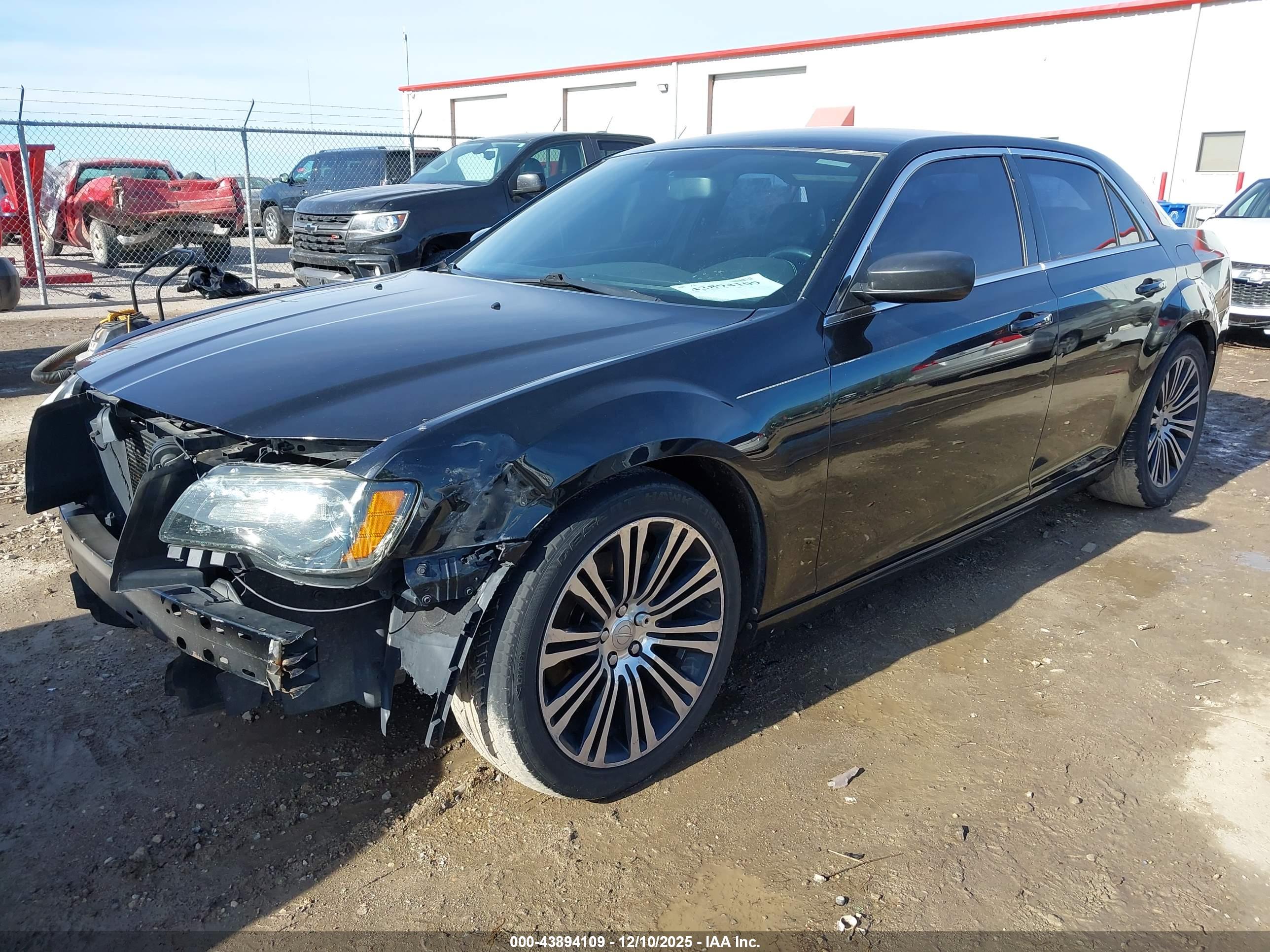 CHRYSLER 300 image 2