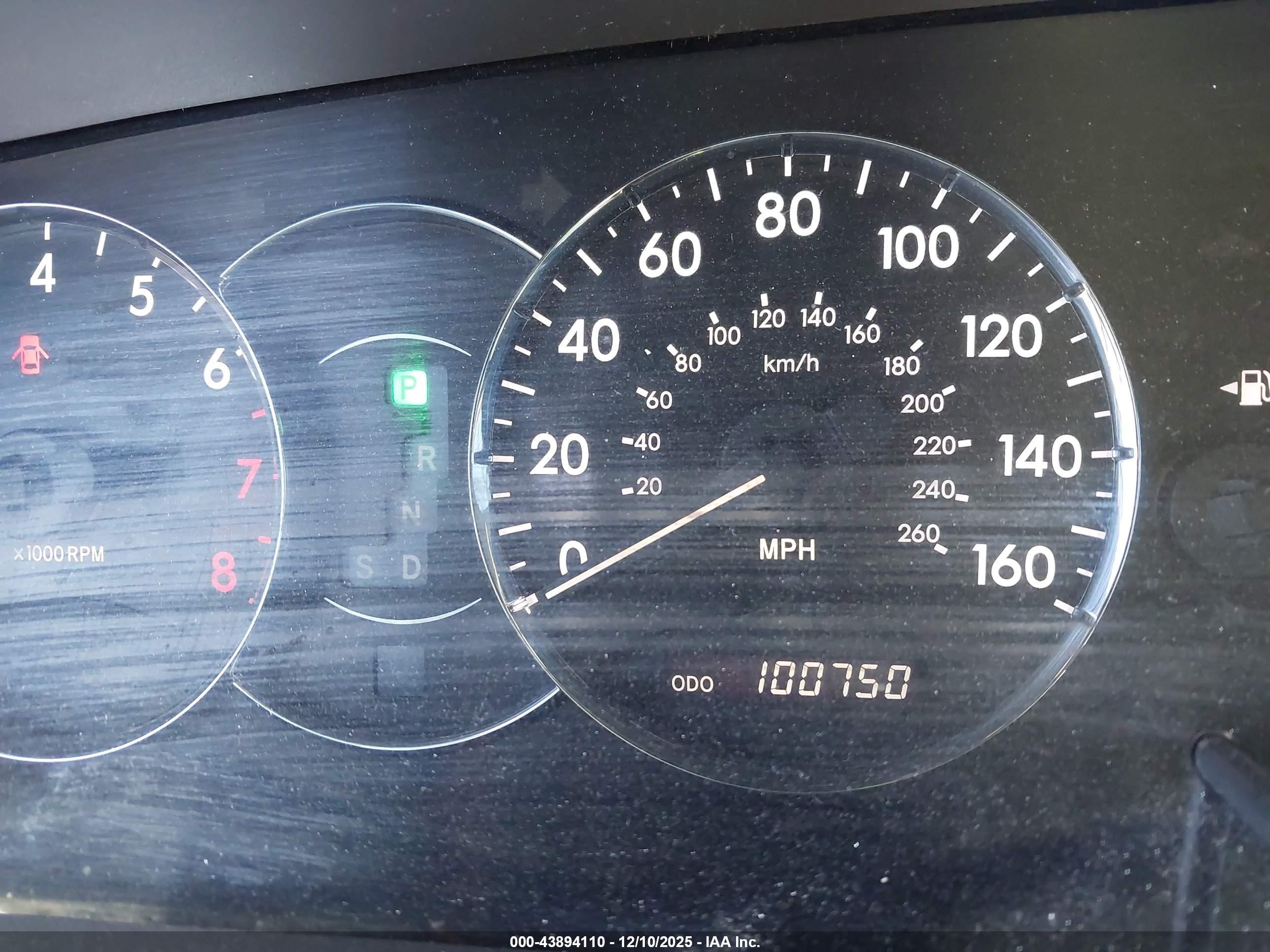 TOYOTA AVALON image 7