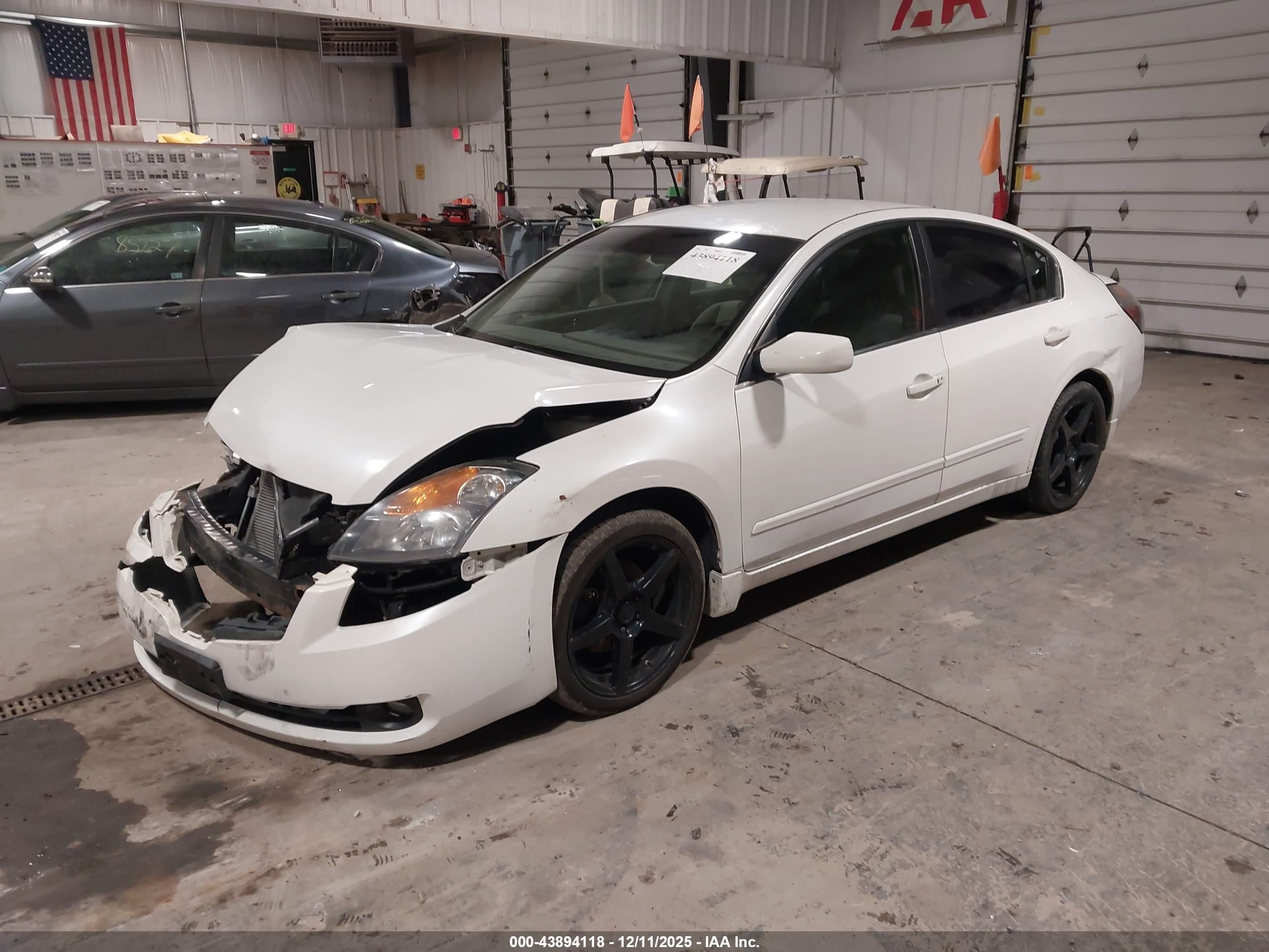NISSAN ALTIMA image 2