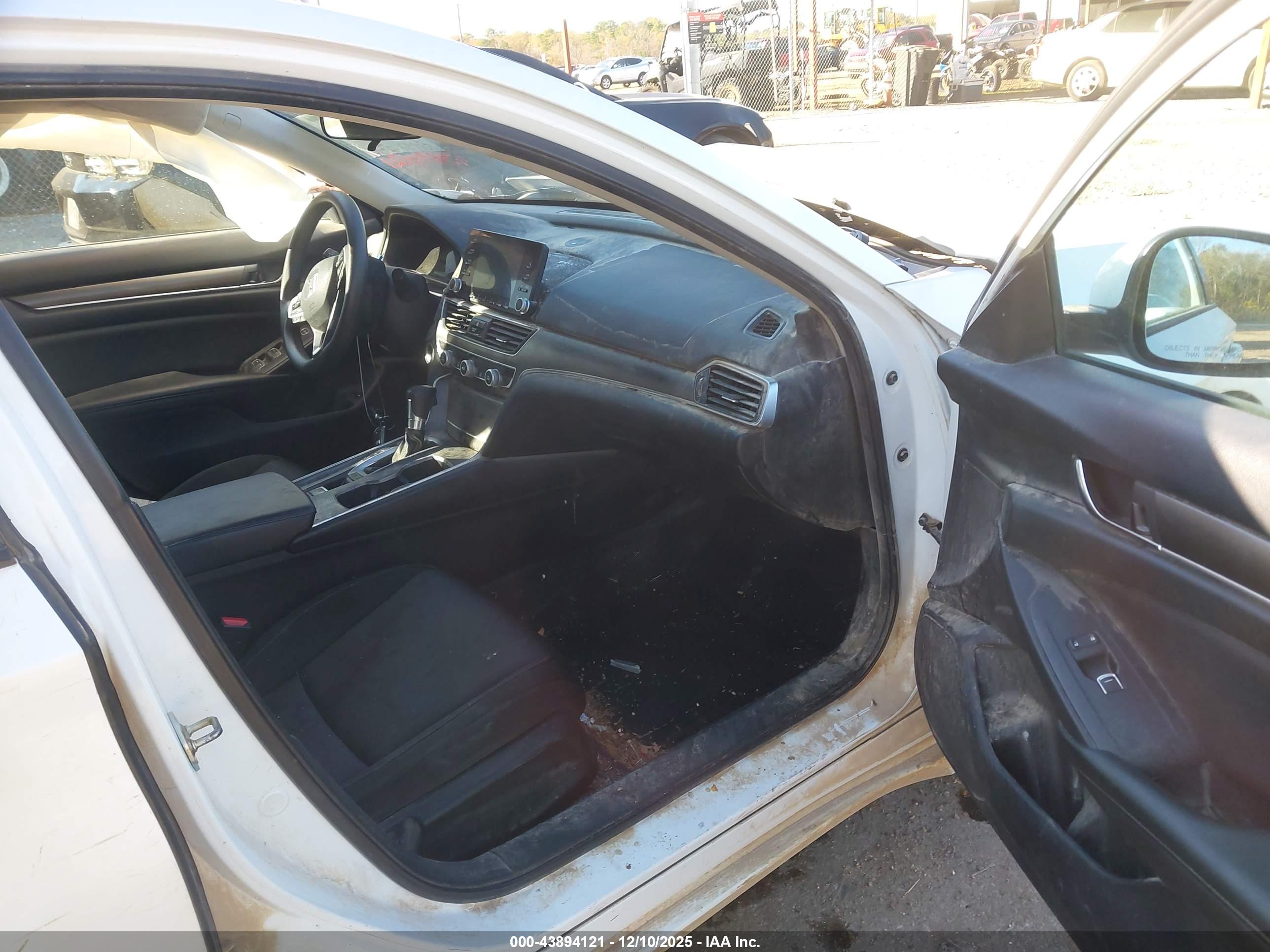 HONDA ACCORD image 5