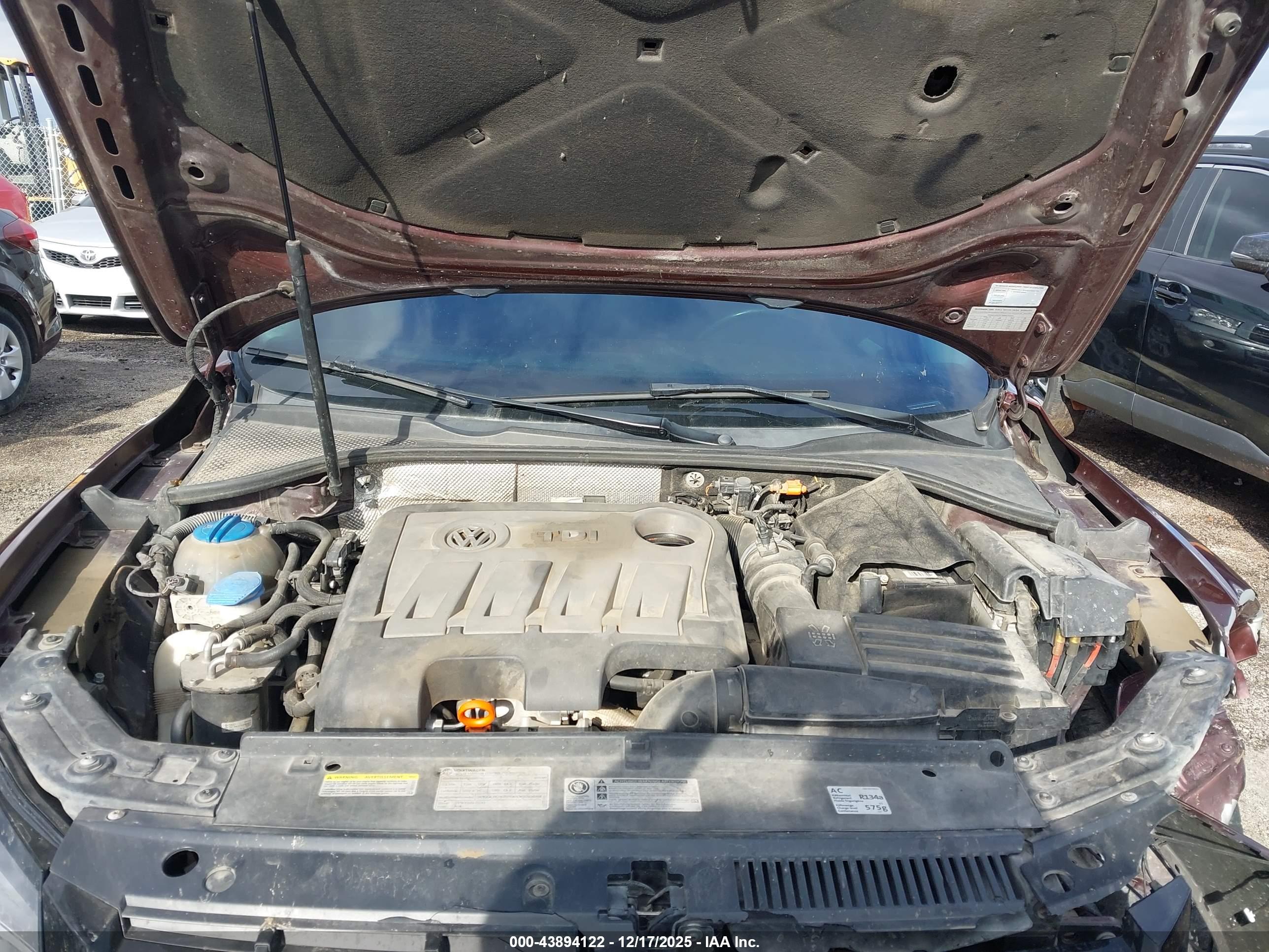 VOLKSWAGEN PASSAT image 10