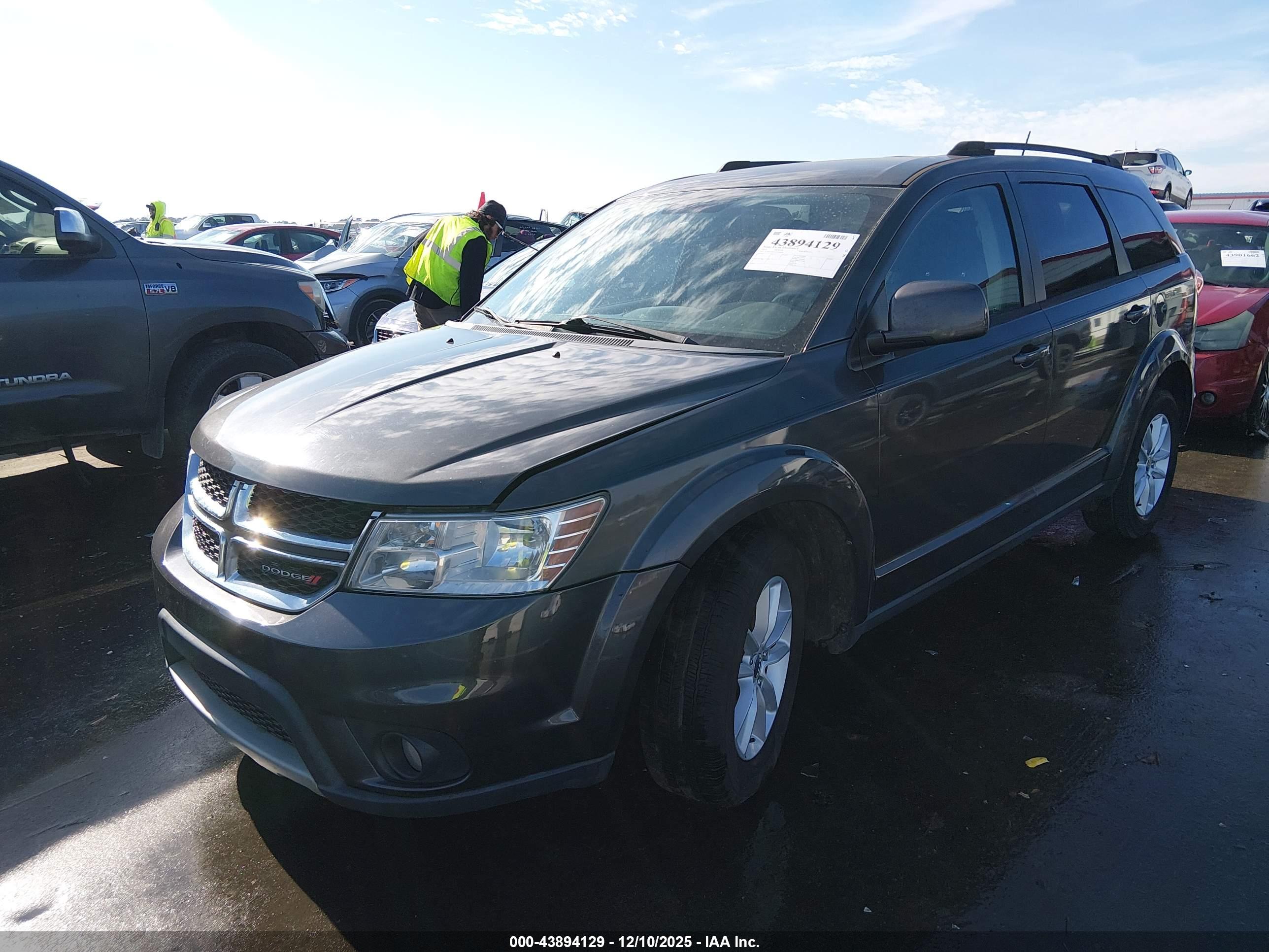 DODGE JOURNEY image 2