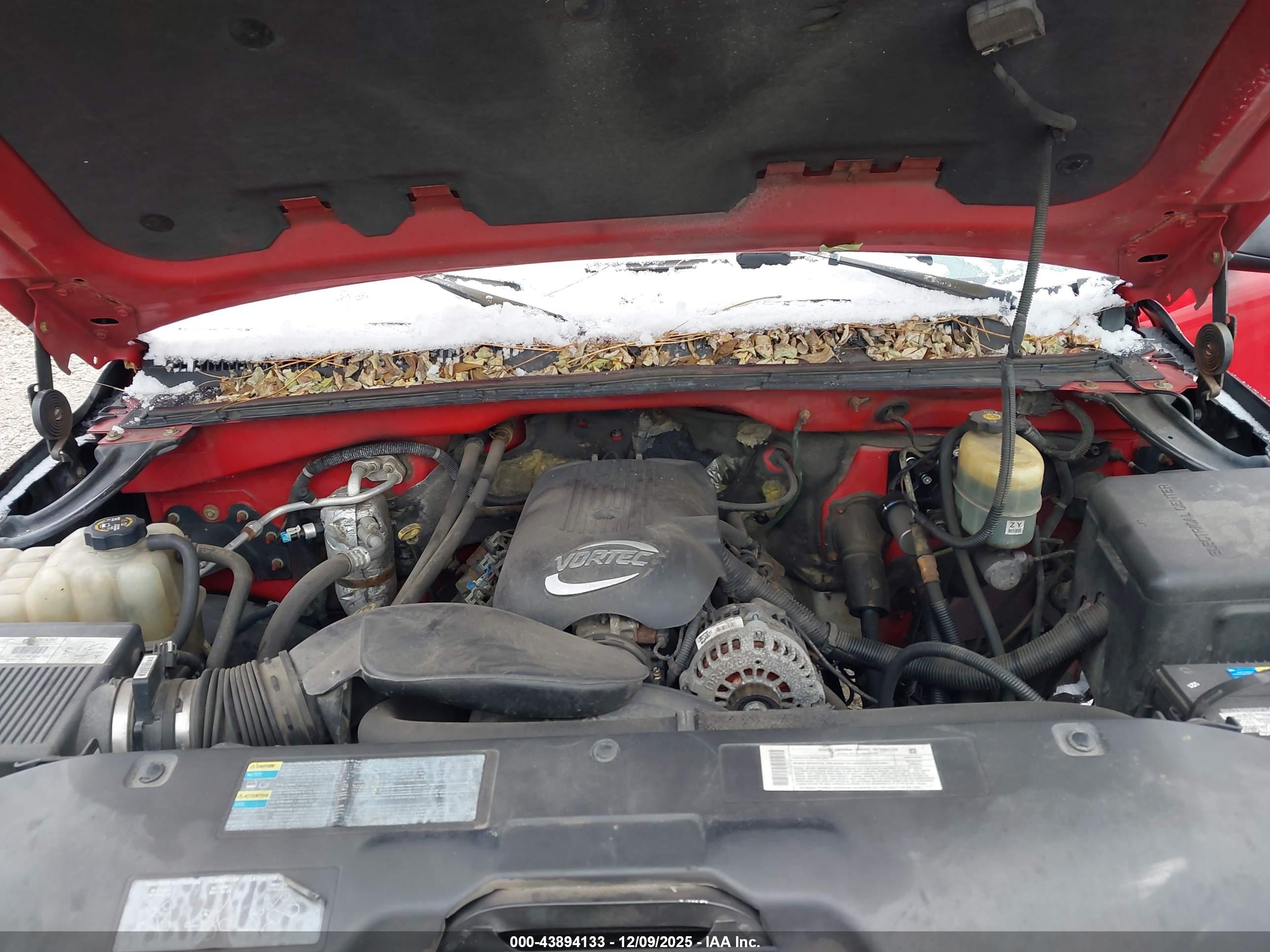 CHEVROLET SILVERADO image 10