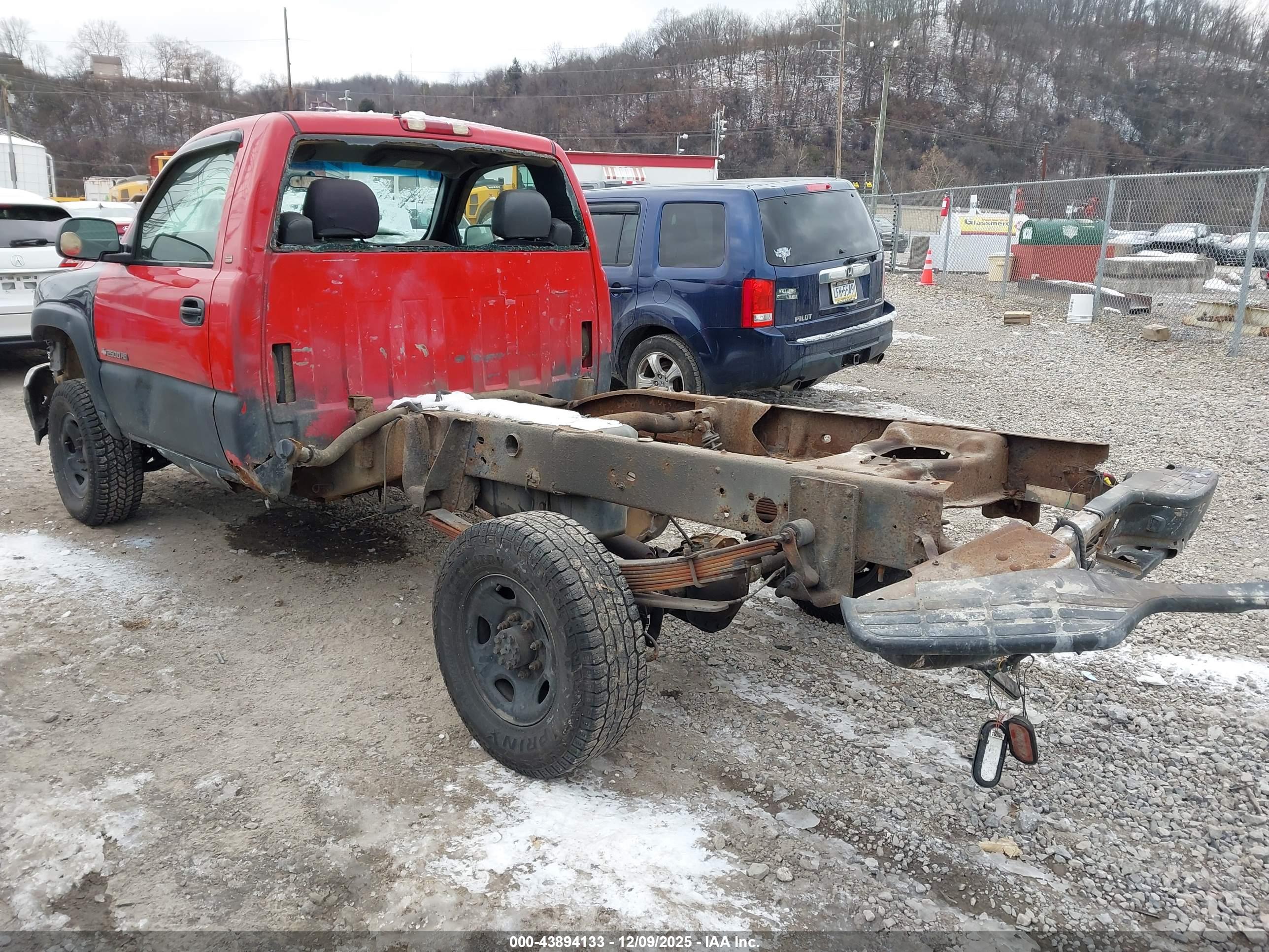 CHEVROLET SILVERADO image 3