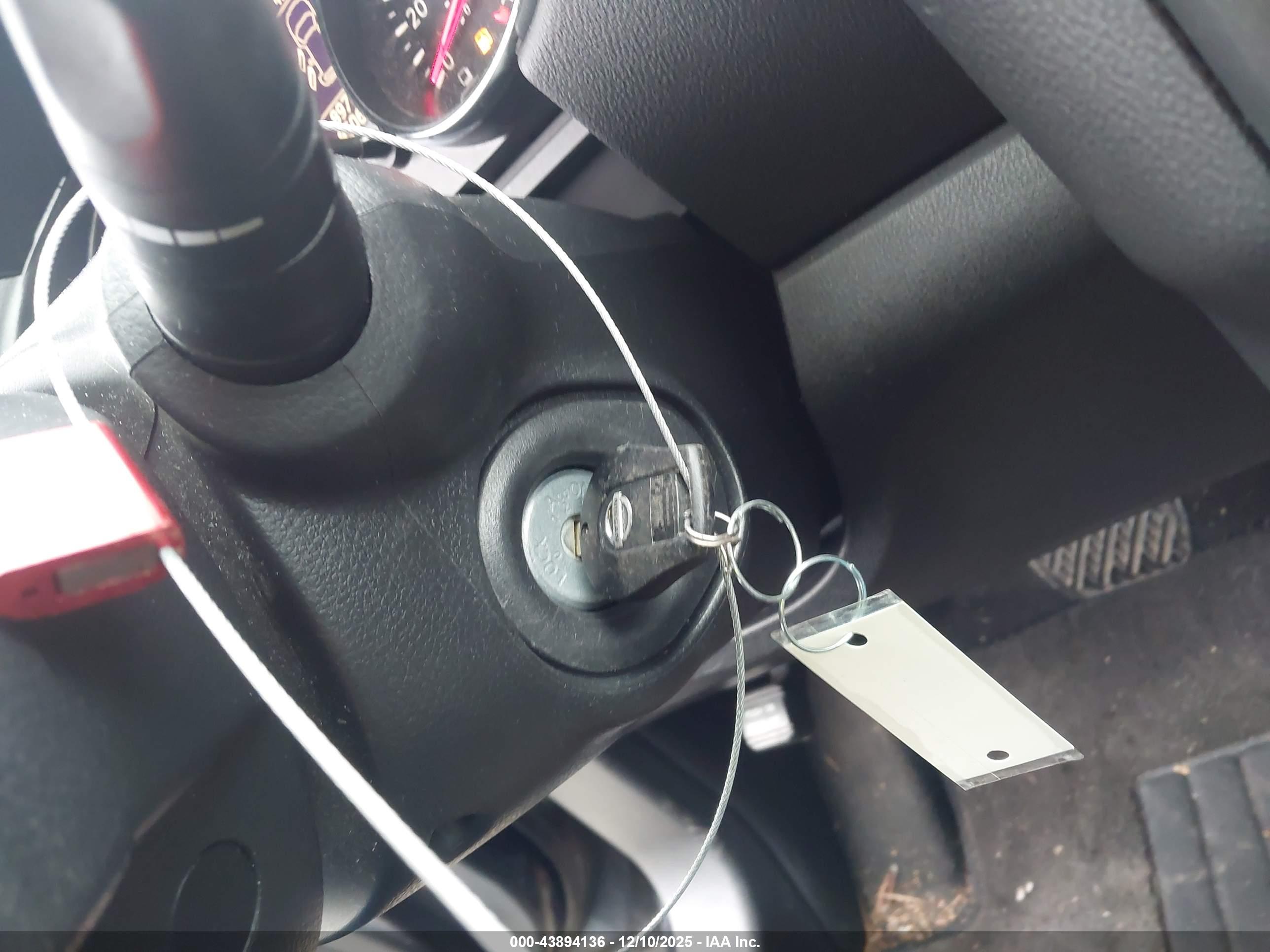 NISSAN ROGUE image 11