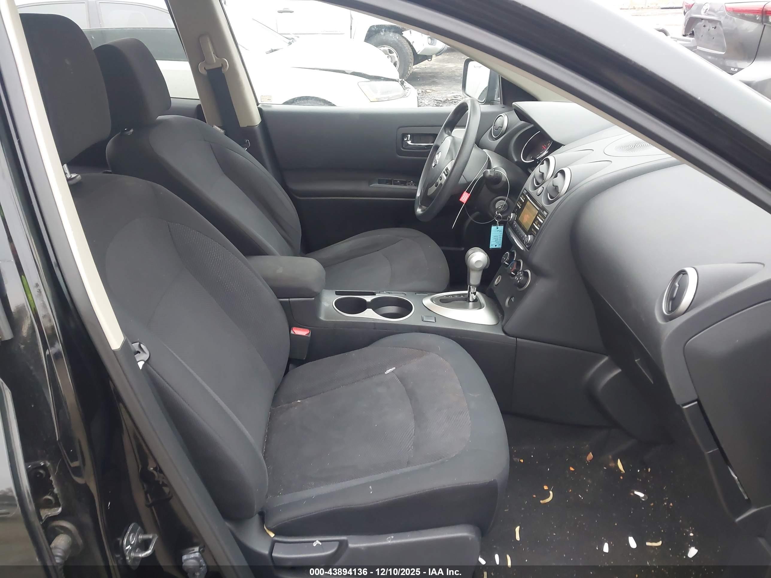 NISSAN ROGUE image 5