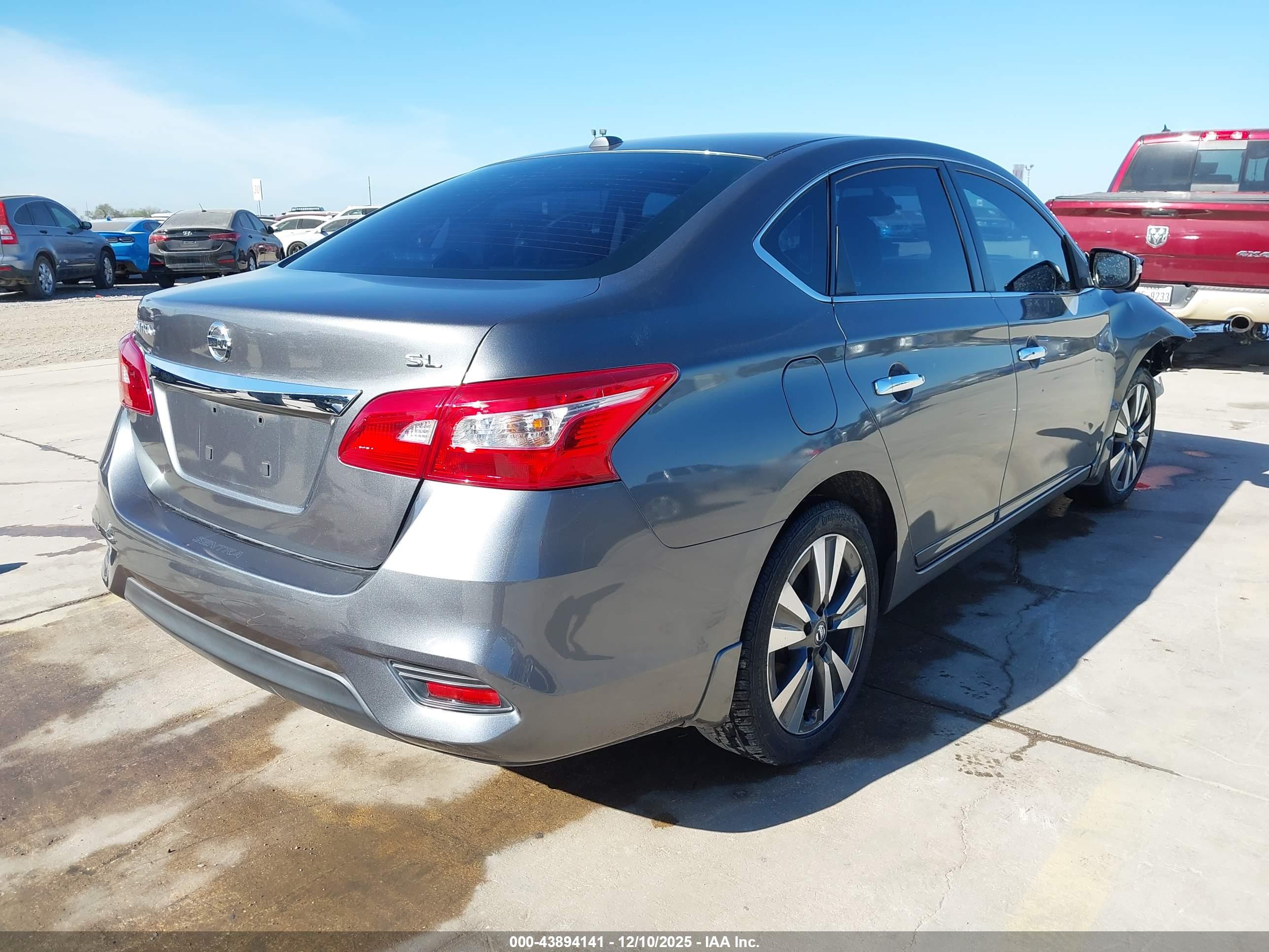 NISSAN SENTRA image 4