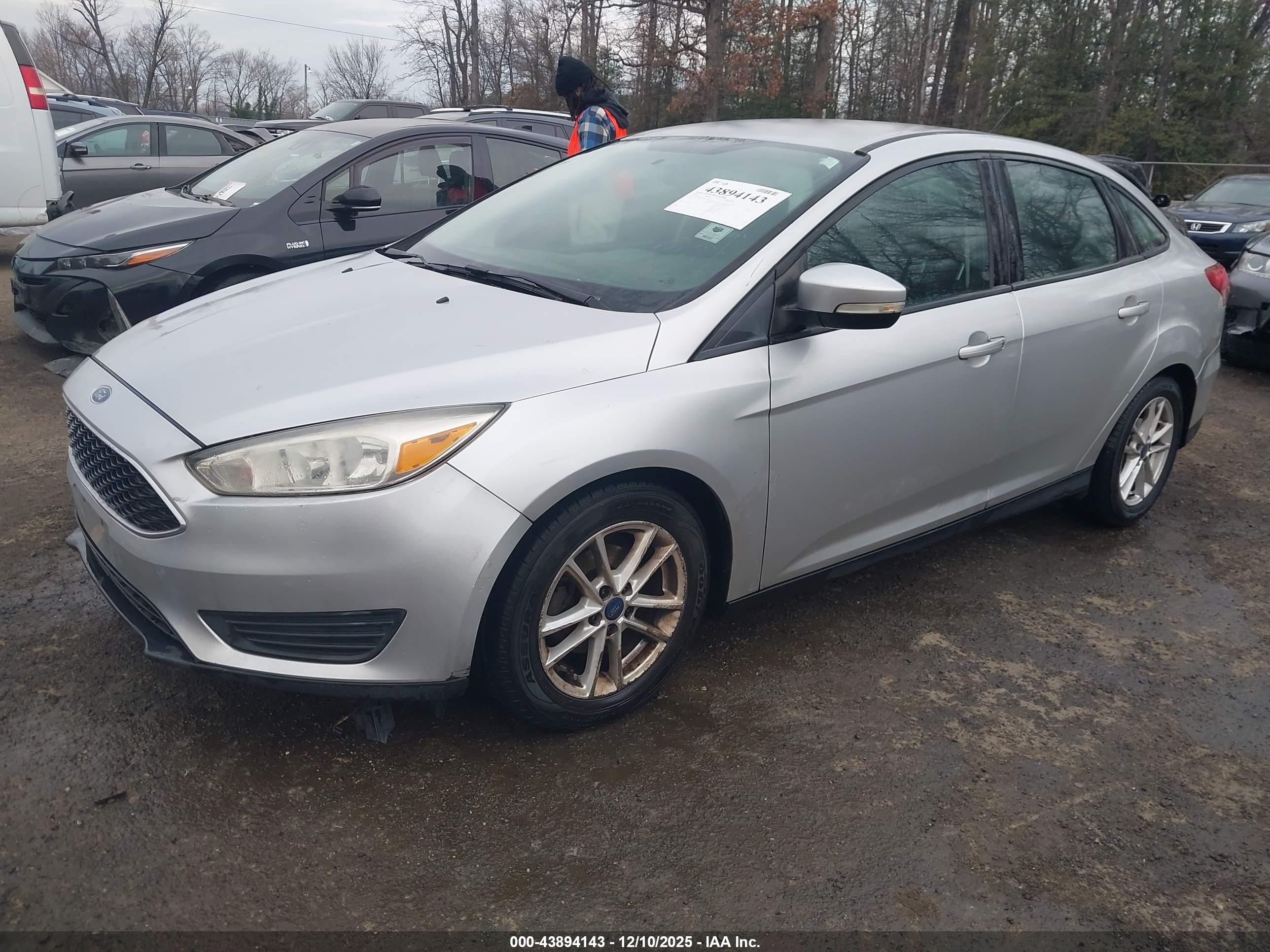 FORD FOCUS image 2