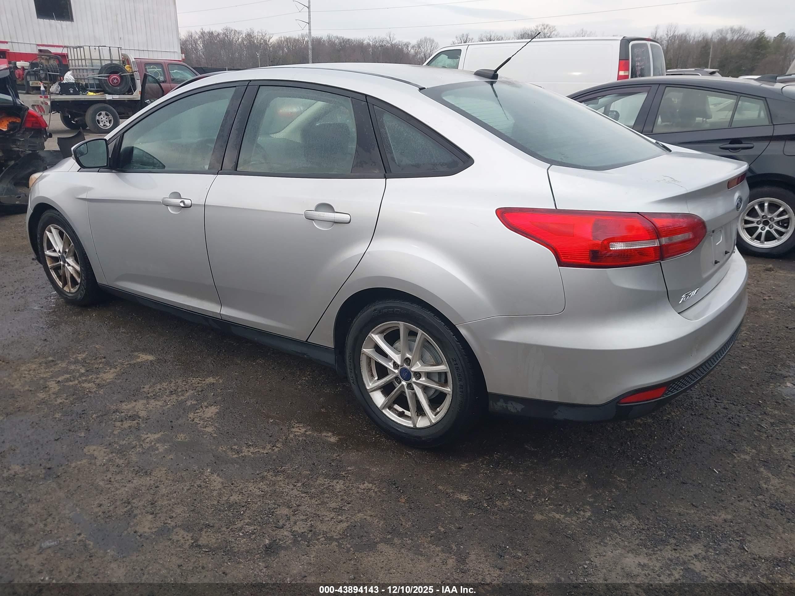 FORD FOCUS image 3