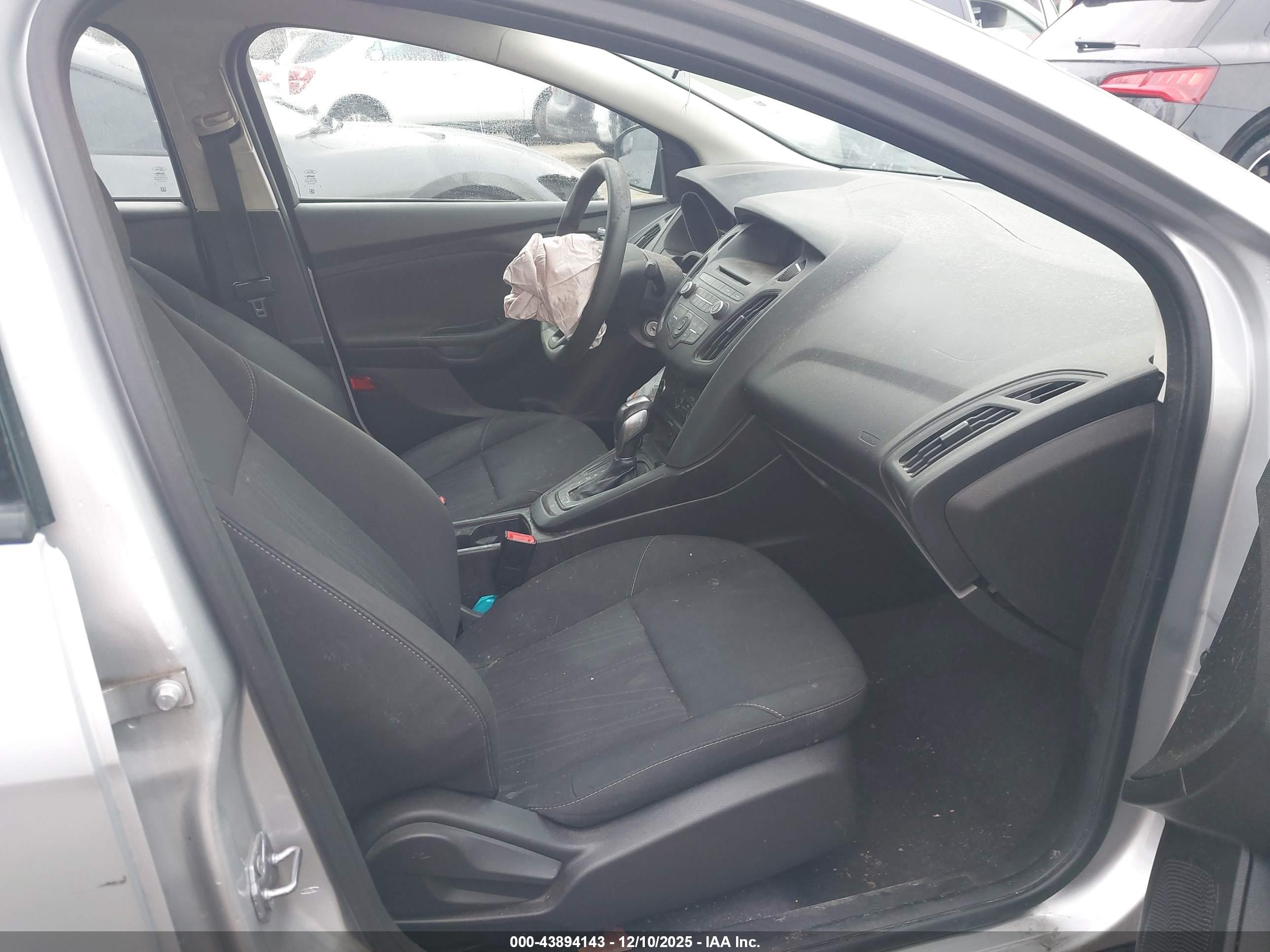 FORD FOCUS image 5